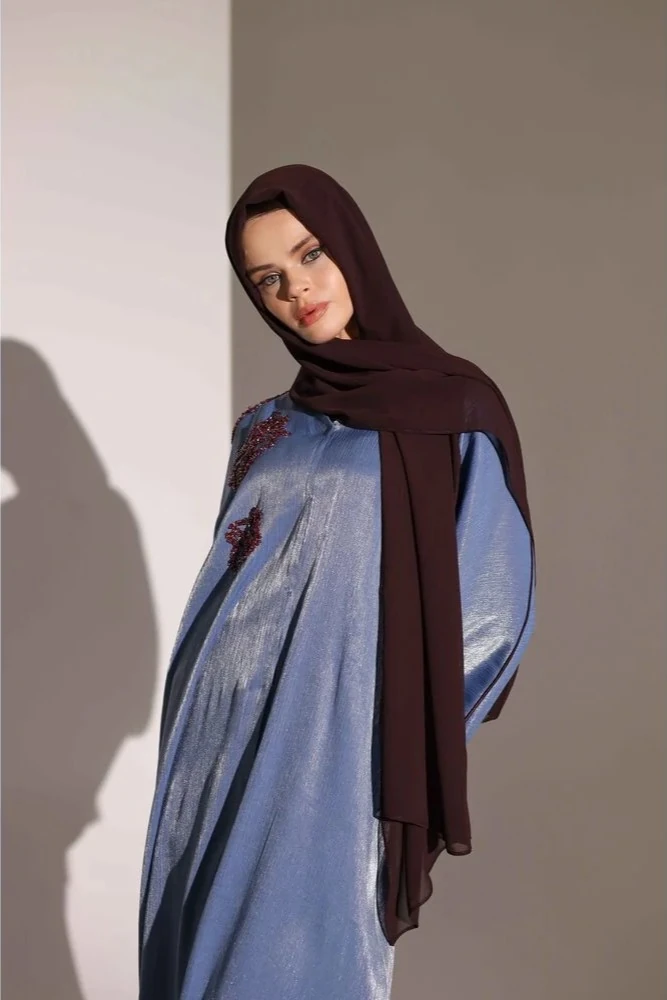 Parlak El İşlemeli Nakış Detaylı Abaya ve Şal Takımı