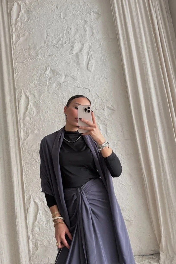 Siyah Omuz Şallı Drape Detaylı Etek Takım (2 Parça)