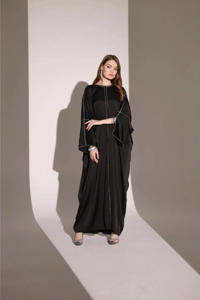 Taş Detaylı El İşlemeli Siyah İpek Abaya