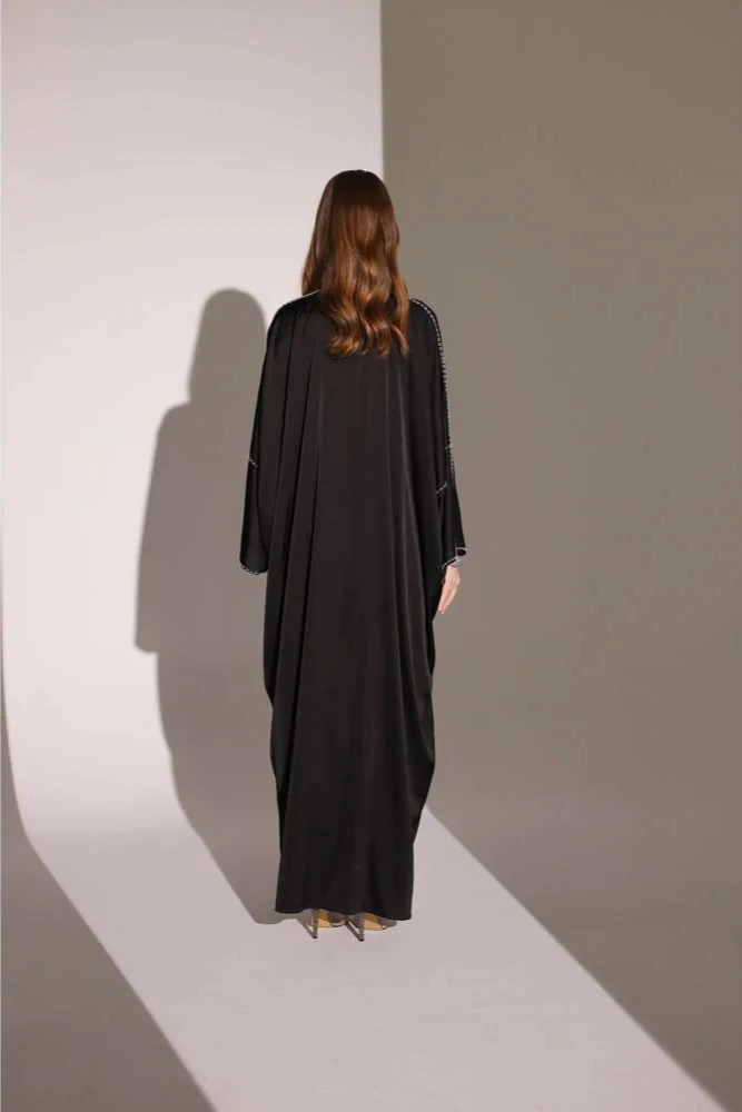 Taş Detaylı El İşlemeli Siyah İpek Abaya