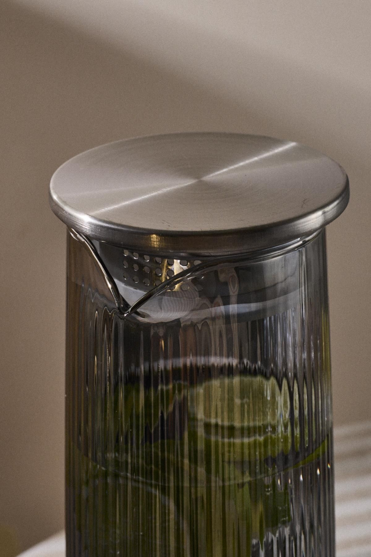 Pina Füme Çizgi Işık Oyunları Filtre Kapaklı Sürahi 1300ml