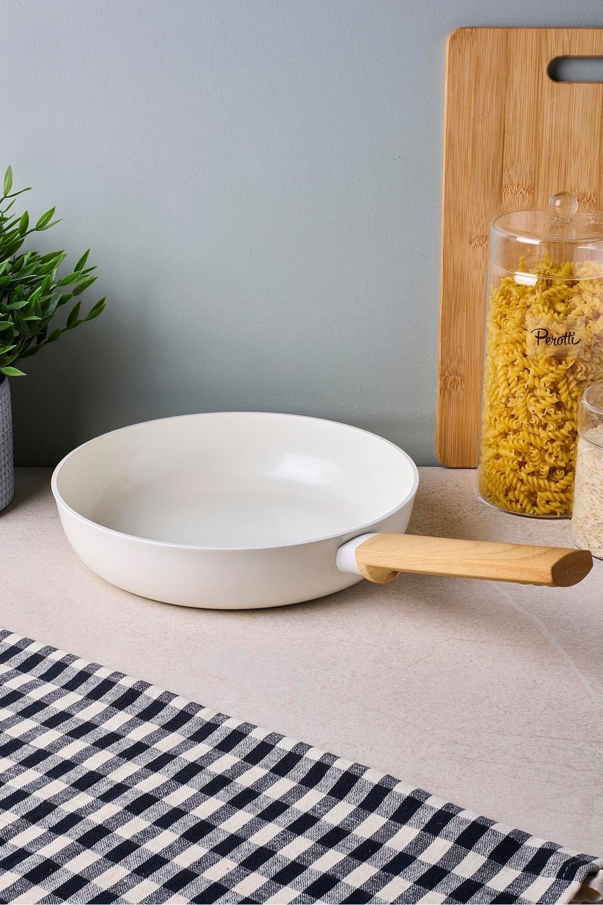 Danish Cook Beige İndüksiyon Tabanlı Tava 24 cm