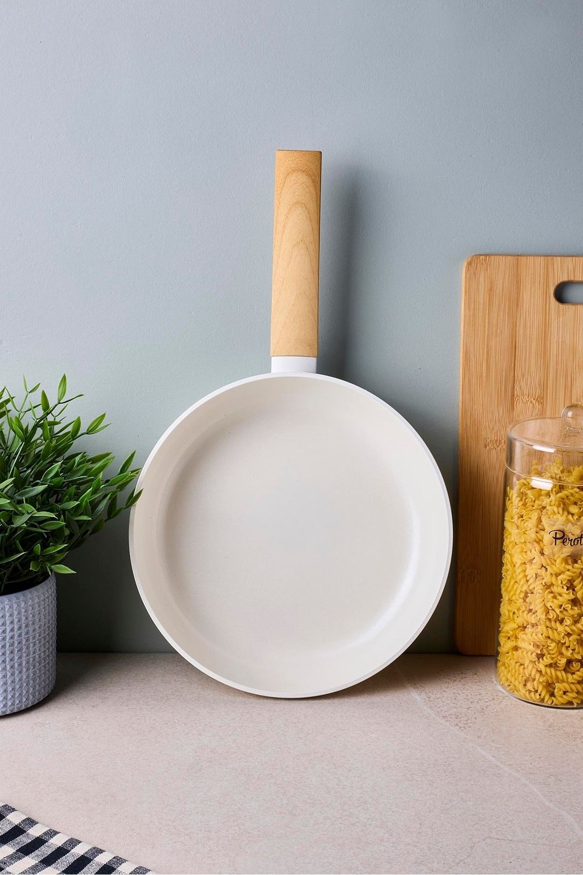 Danish Cook Beige İndüksiyon Tabanlı Tava 24 cm