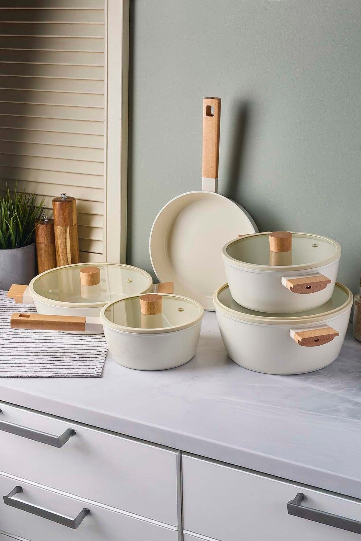 Cookwood Beige 9 Parça Tencere Tava Seti Indüksiyon Tabanlı Ahşap Saplı