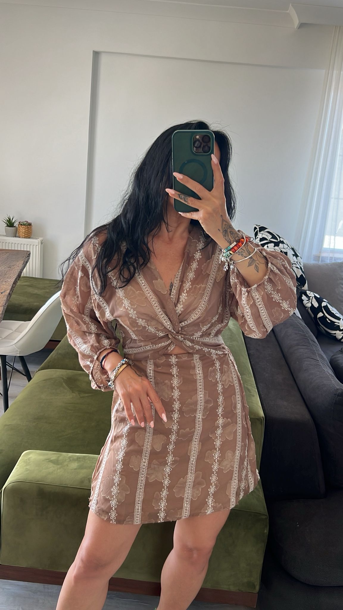 Ön Düğümlü İşlemeli Elbise