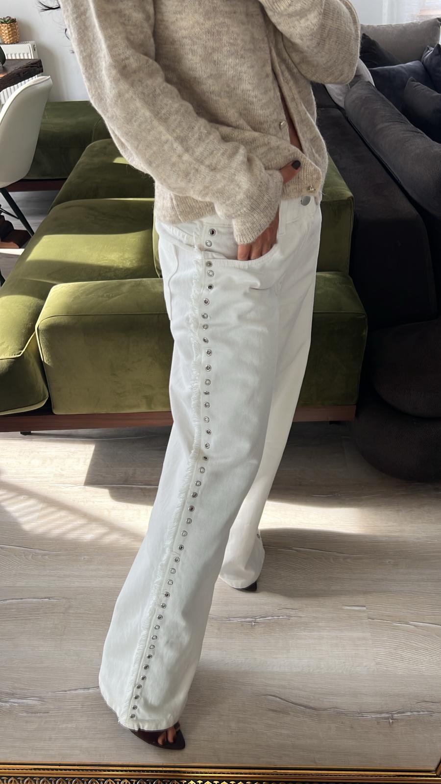 Kuş Gözü Detaylı Beyaz Denim Pantolon