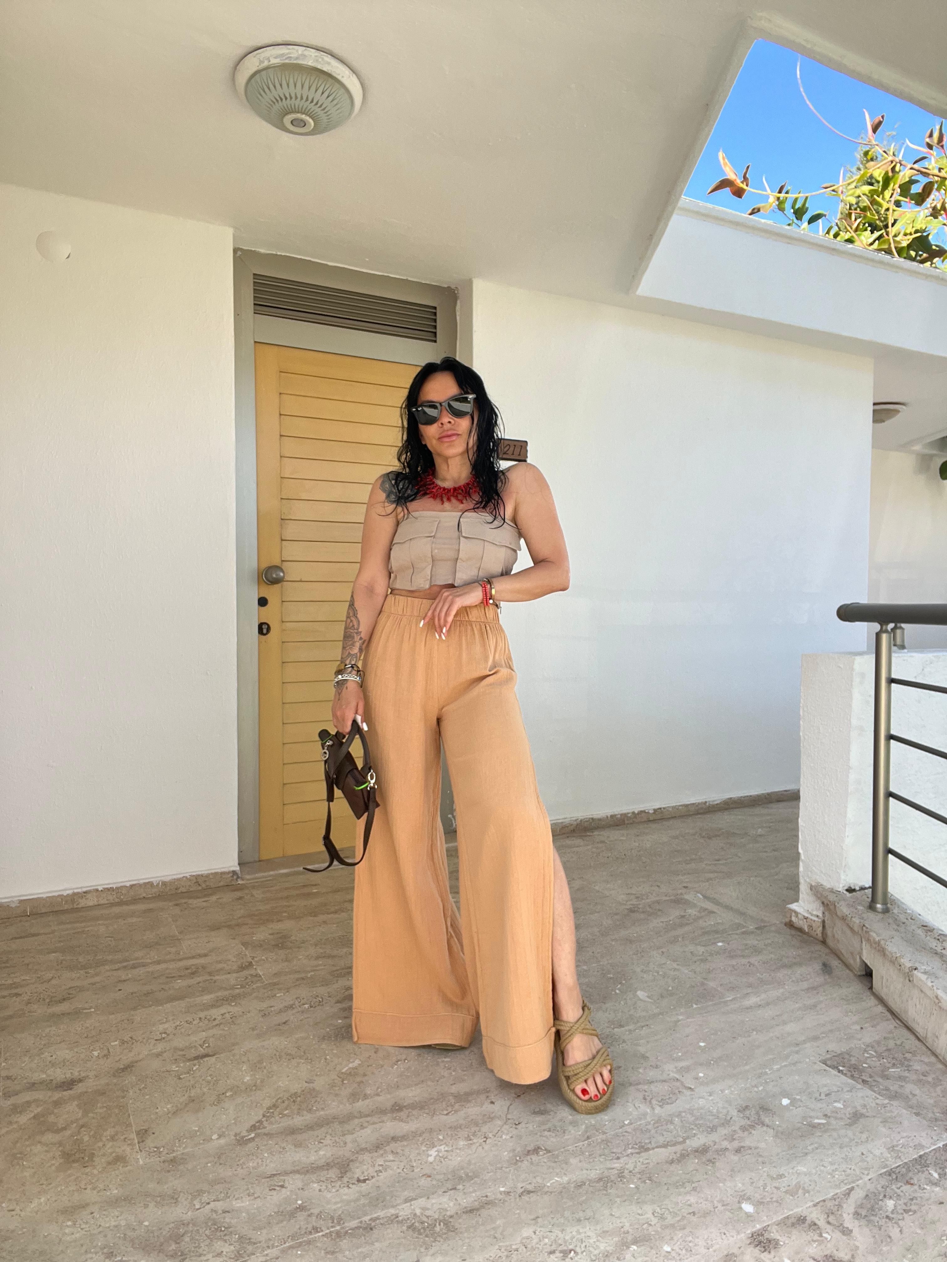  Yırtmaç Detaylı Camel Bol Pantolon