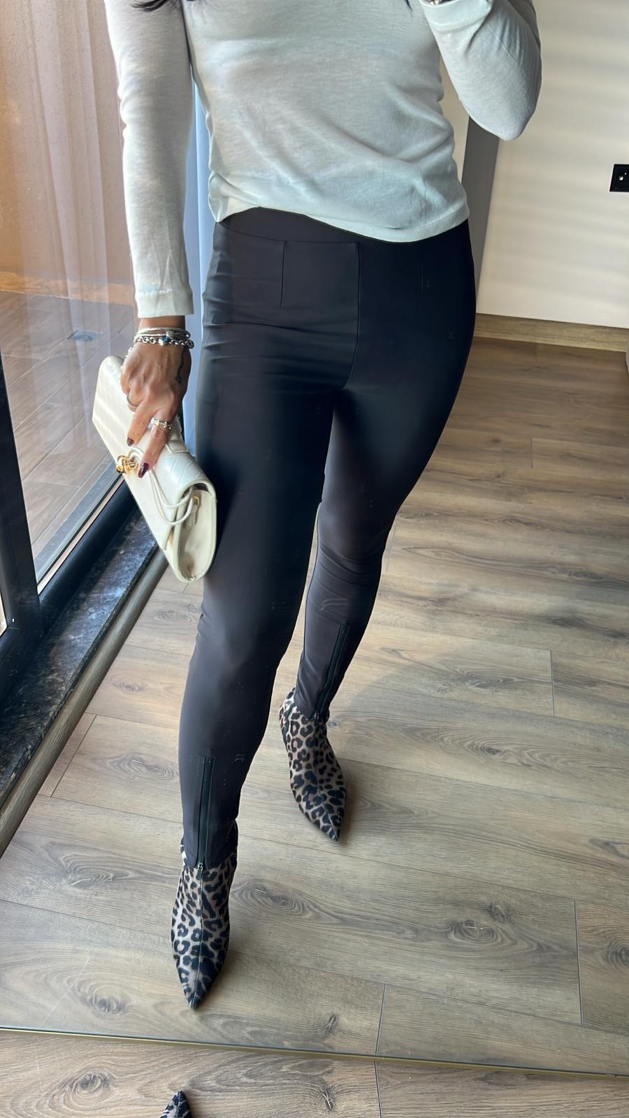 Parlak Doku Fermuar Detaylı Tayt - Siyah