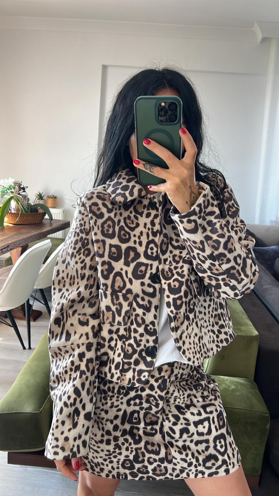 Leopar Baskılı Süet Ceket