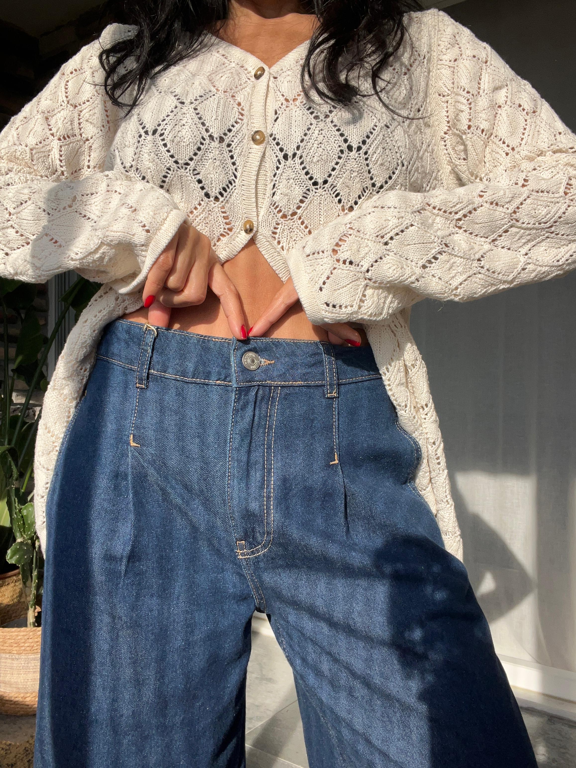 Paçası Geniş Dikimli Pileli Denim Pantolon