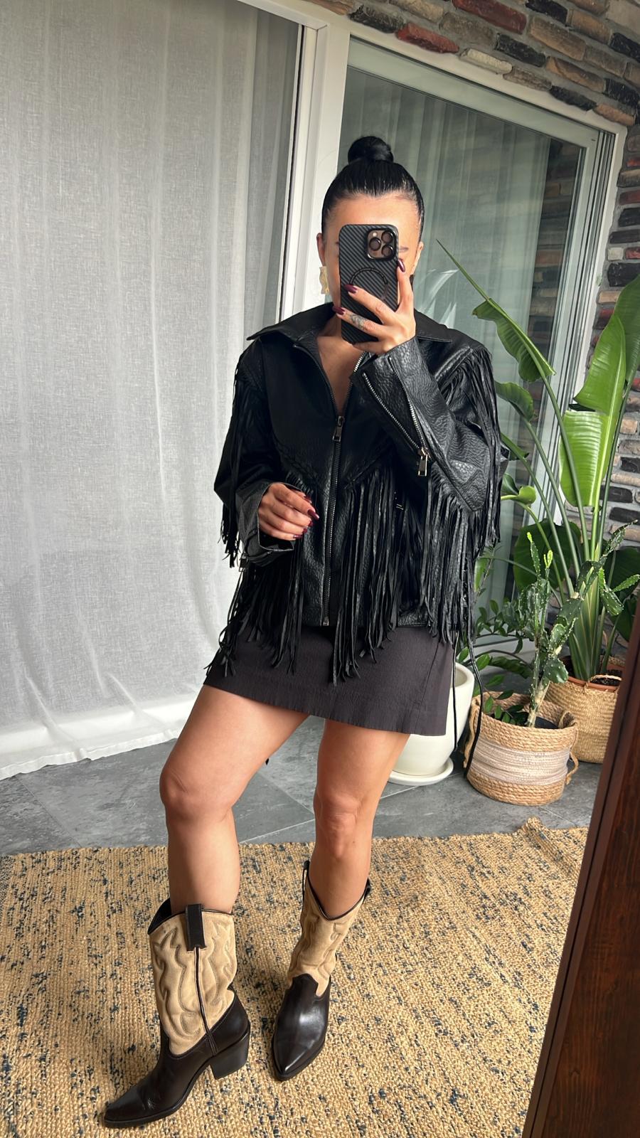 Püsküllü Siyah Deri Ceket