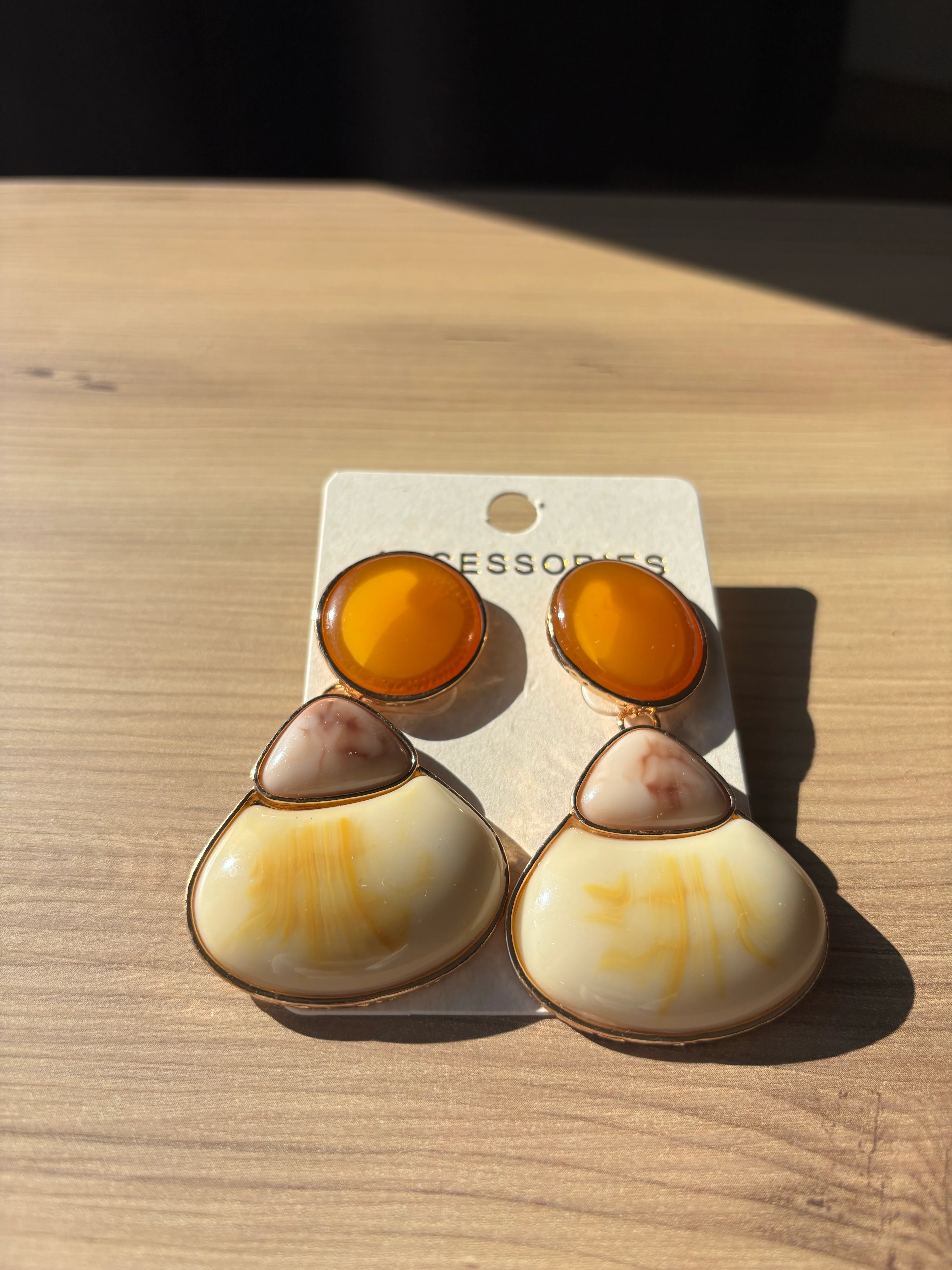 Sallantılı Oval Amber Küpe
