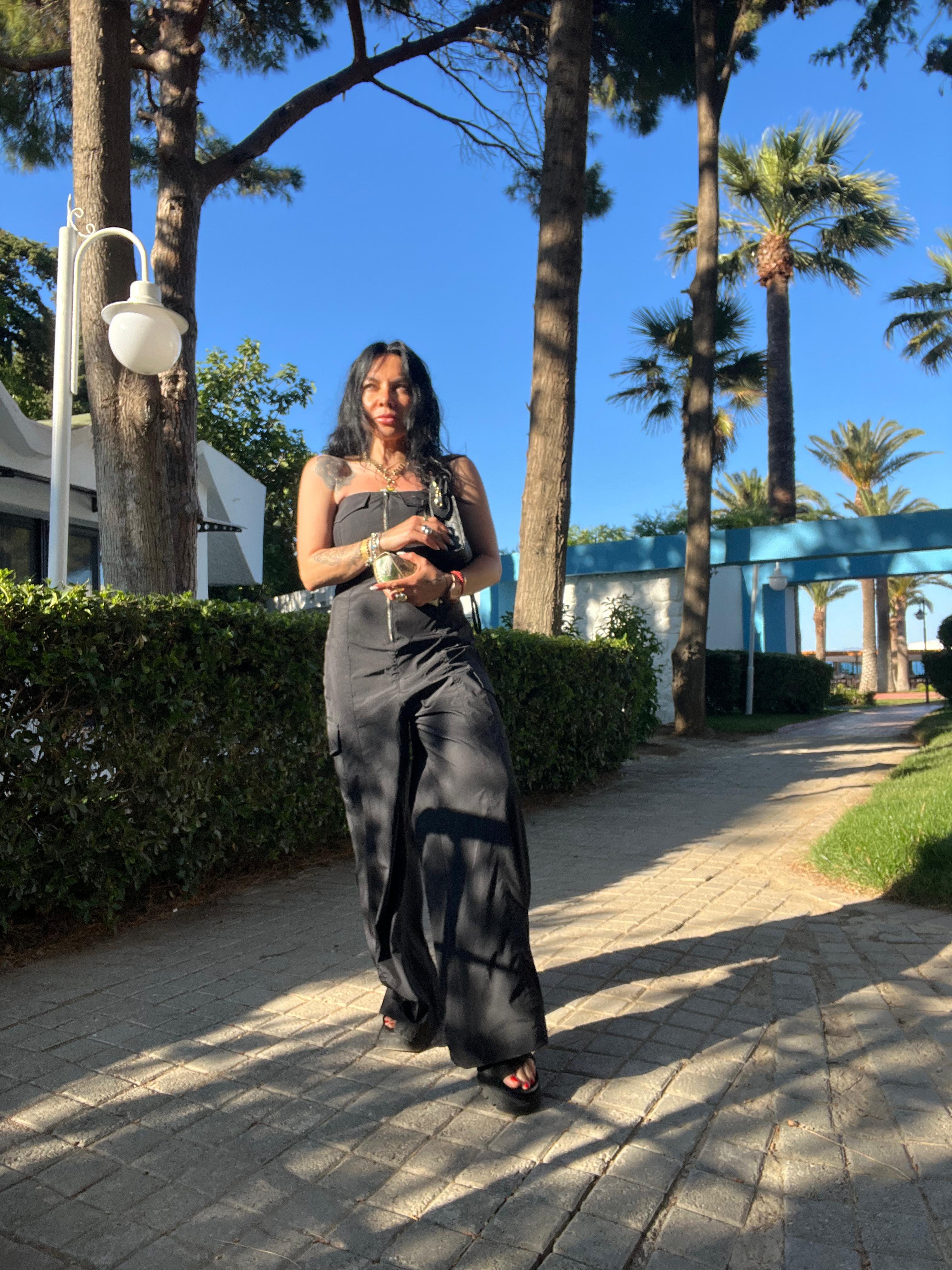 Siyah Fermuar Detaylı Straplez Tulum
