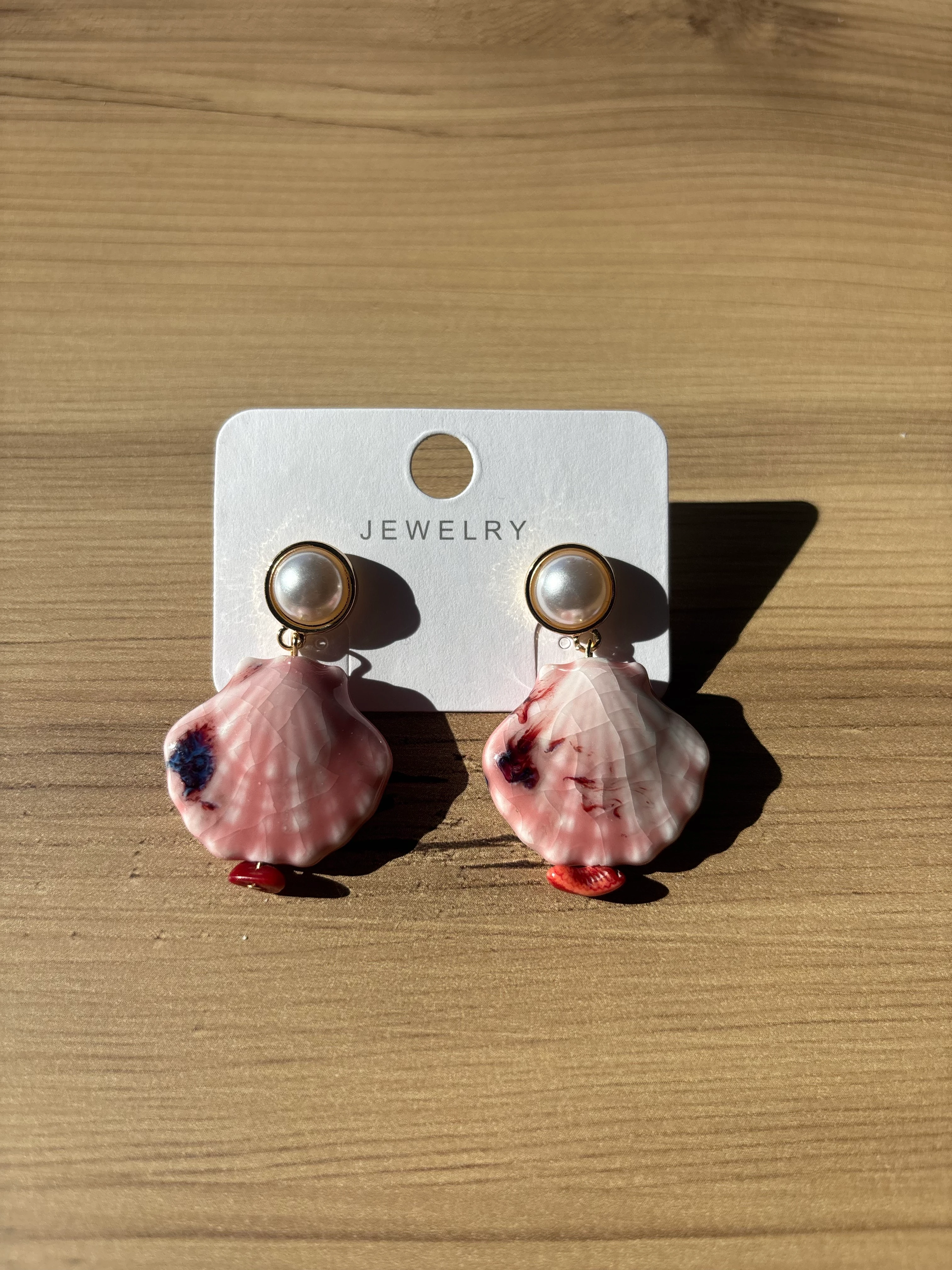 İnci Tokalı Deniz Kabuğu Küpe