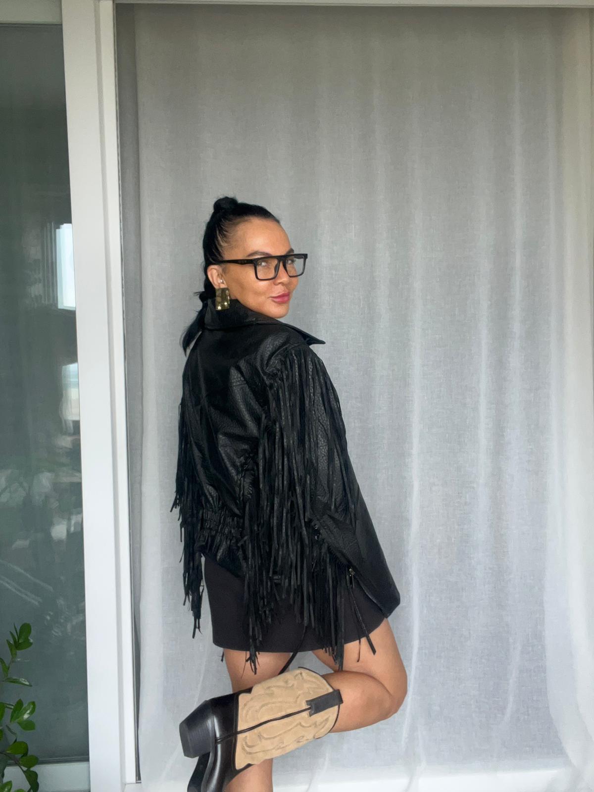 Püsküllü Siyah Deri Ceket