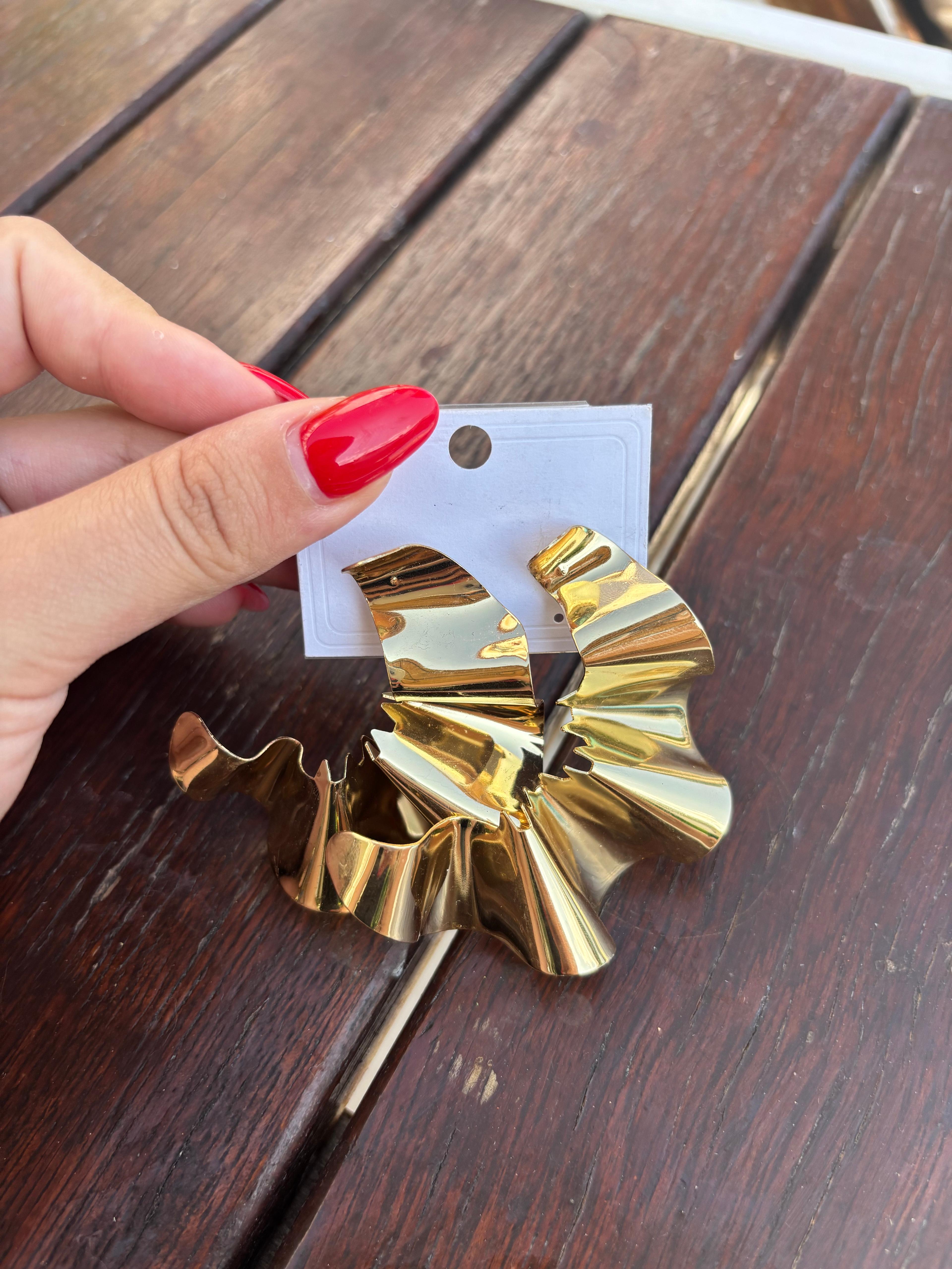 Dalgalı Gold Küpe