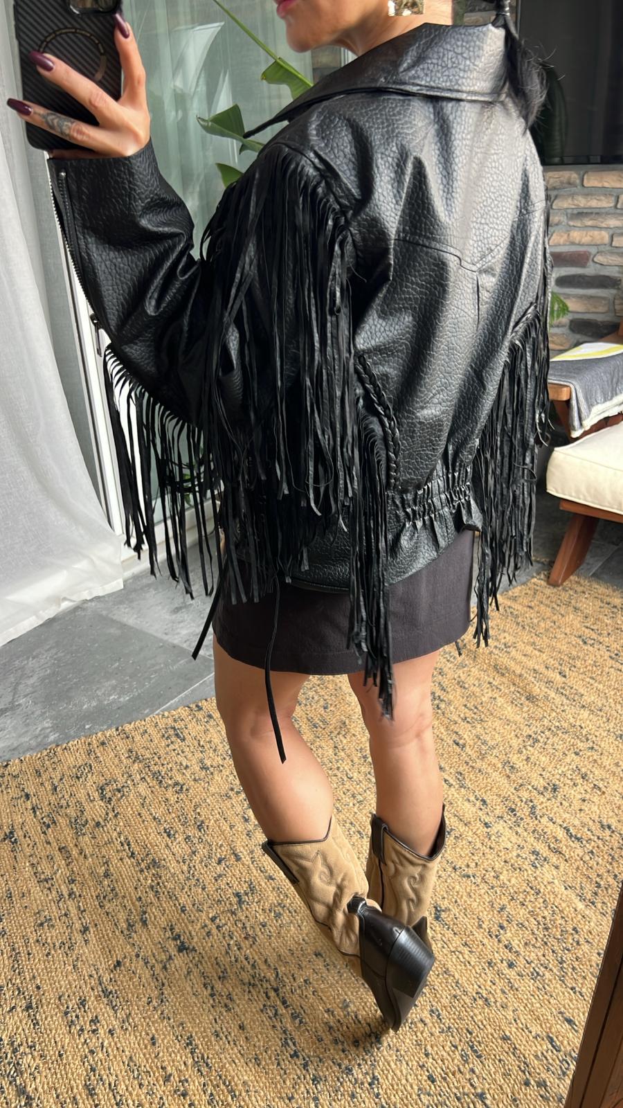 Püsküllü Siyah Deri Ceket