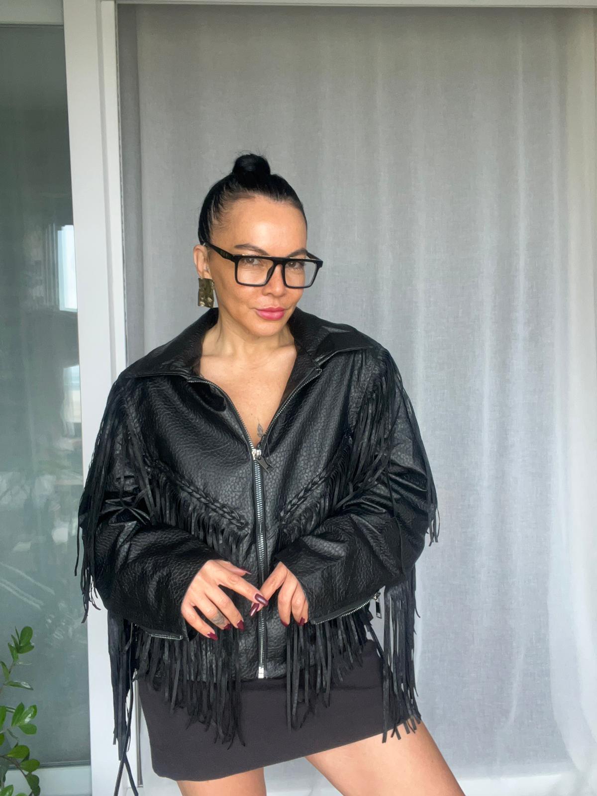 Püsküllü Siyah Deri Ceket