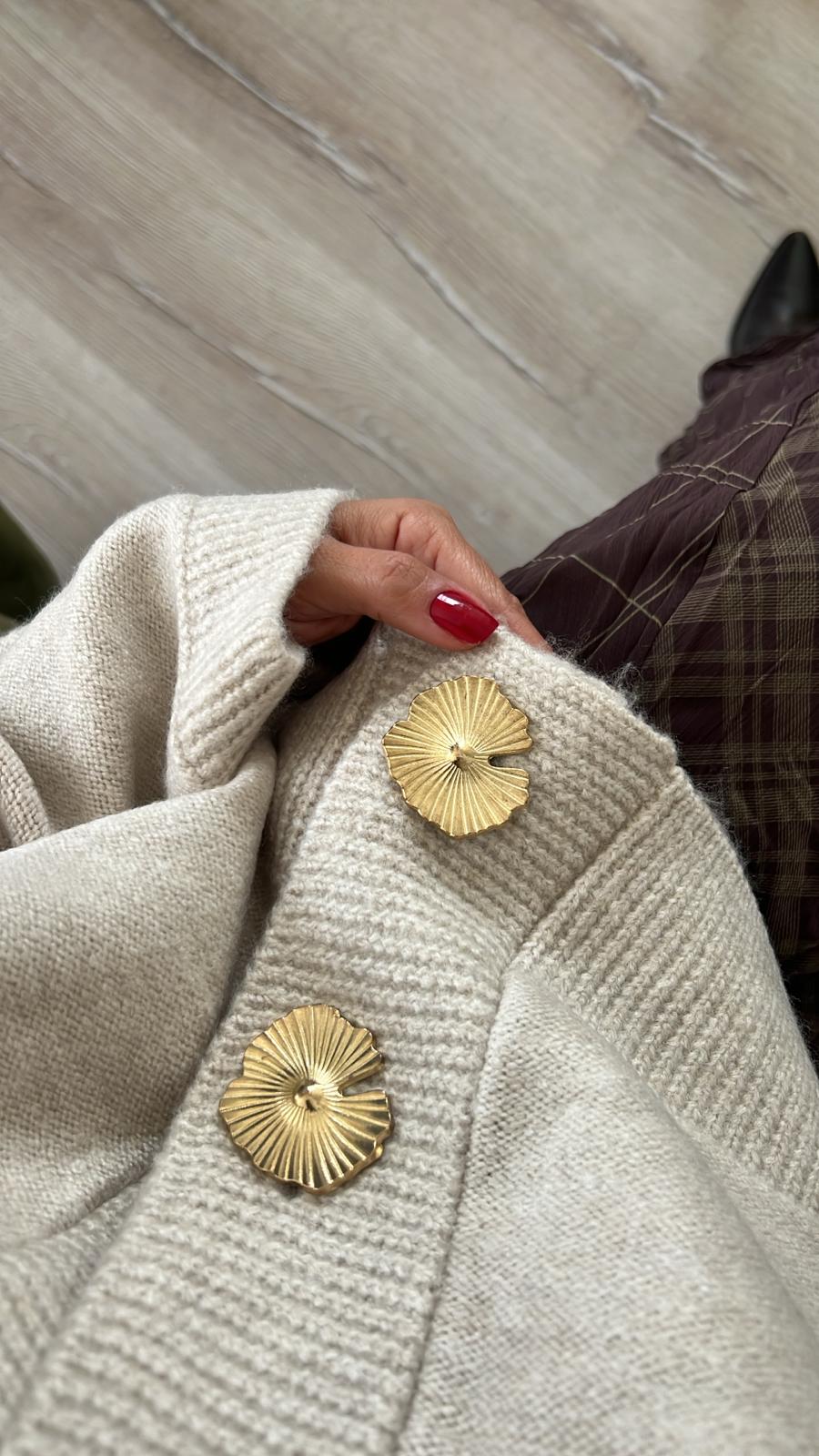 Taş Rengi Düğme Detaylı Triko Hırka  