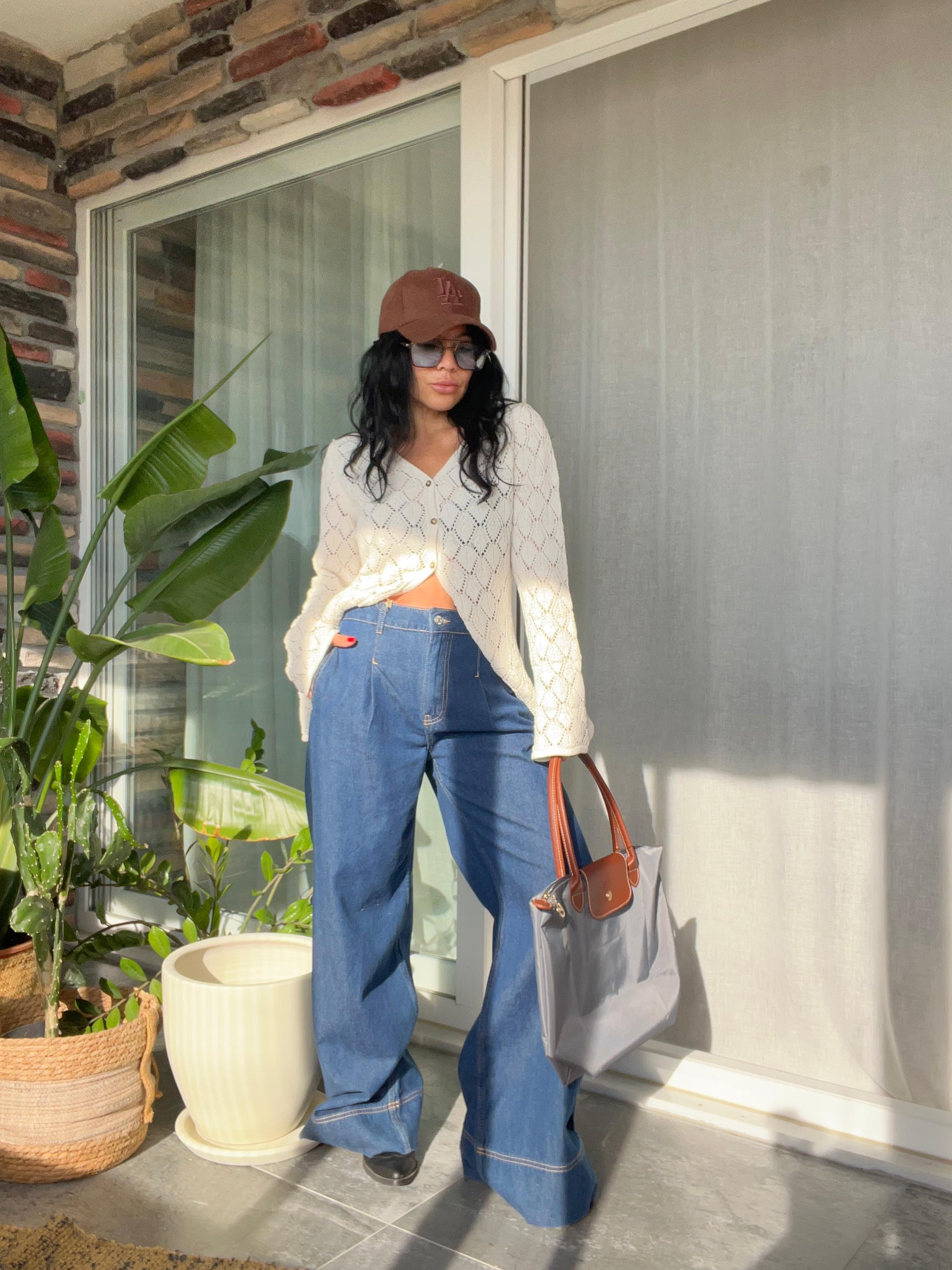 Paçası Geniş Dikimli Pileli Denim Pantolon