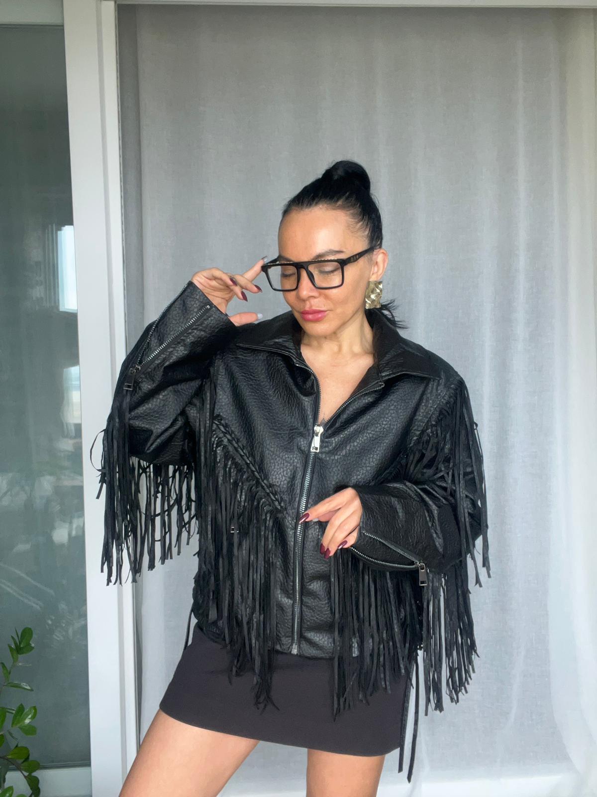 Püsküllü Siyah Deri Ceket