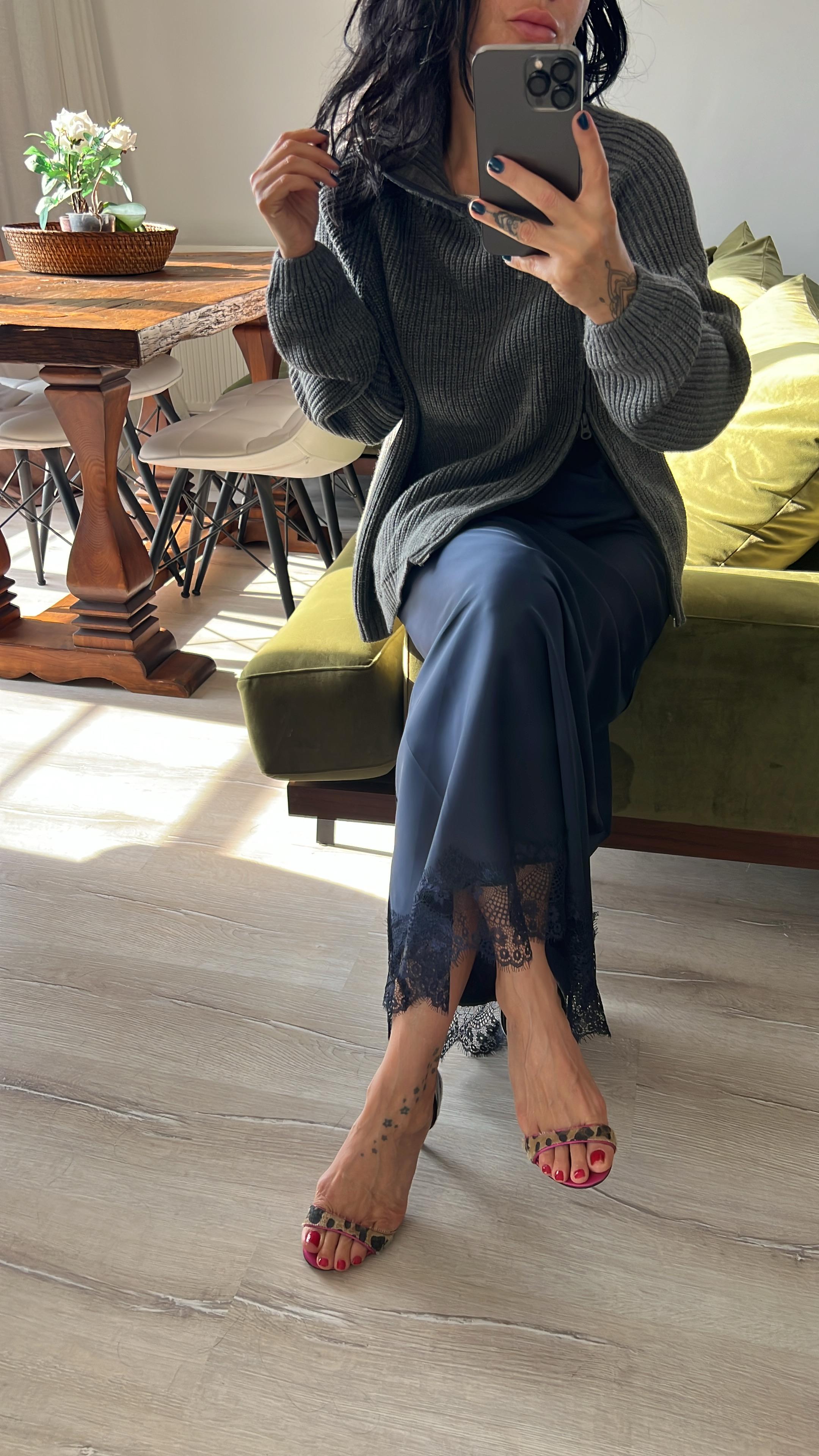 Beli Lastikli Altı Dantelli Saten Etek