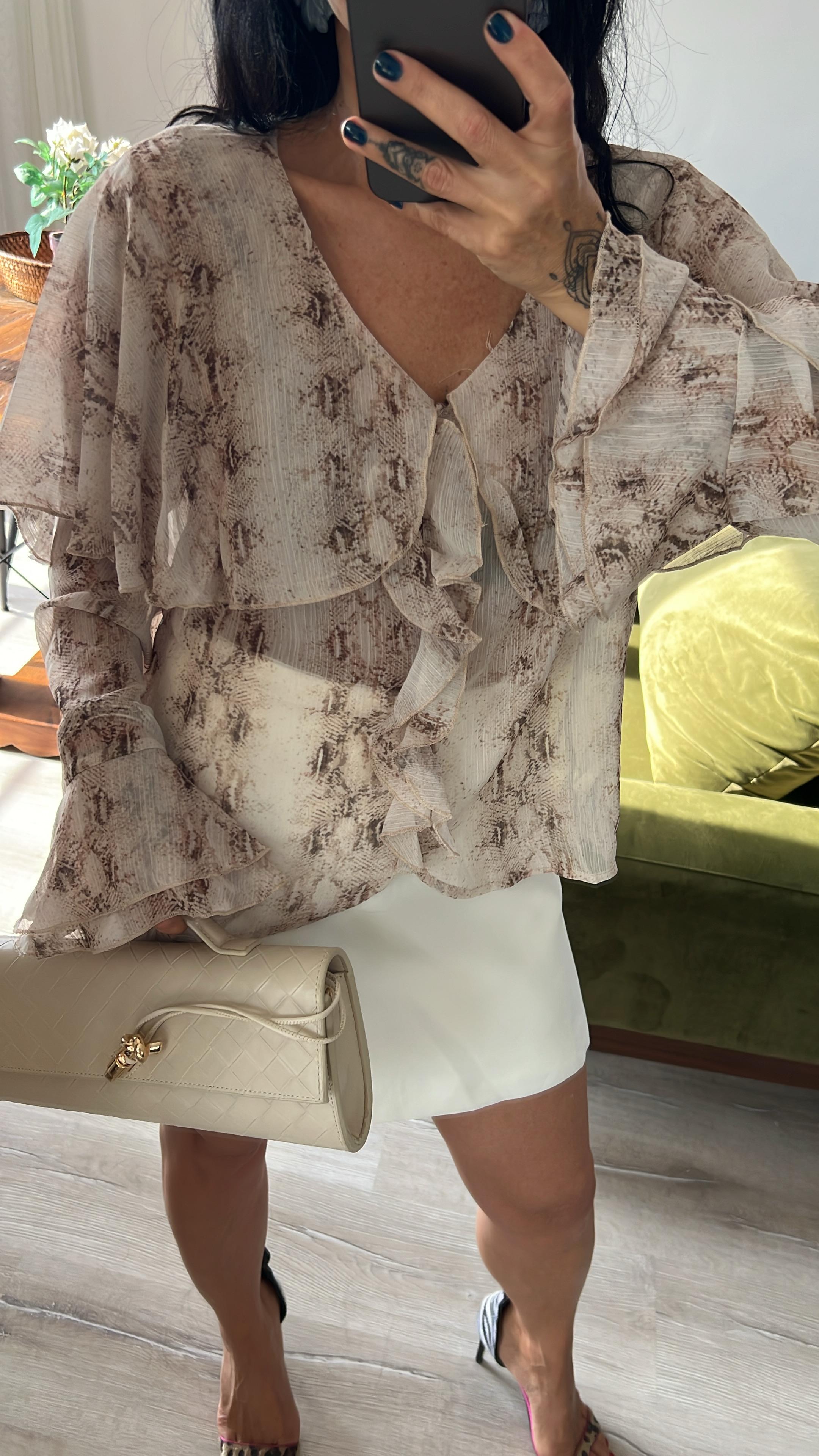 Yılan Desenli Volanlı Bluz