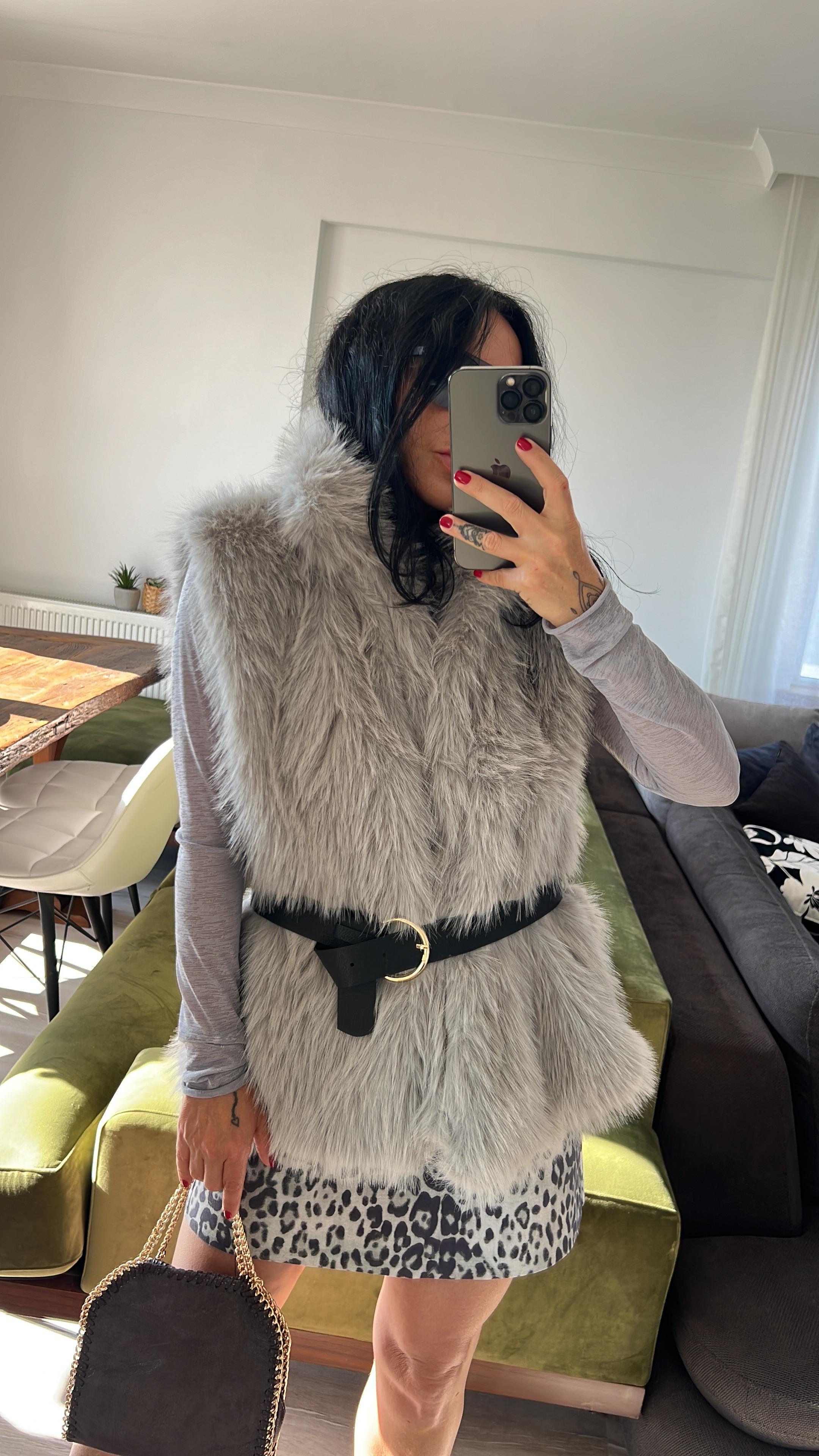 Kemerli Uzun Kürk Yelek - Gri