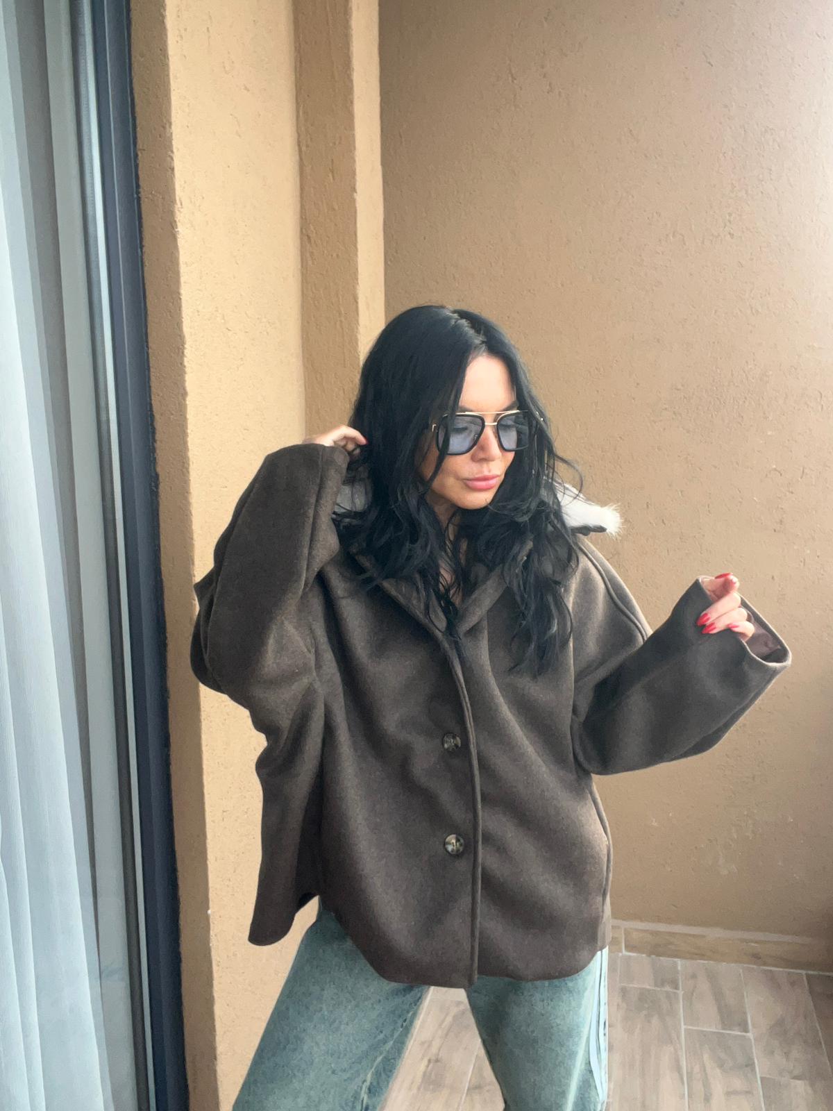 ZR Yakası Kürklü Kaşe Kaban