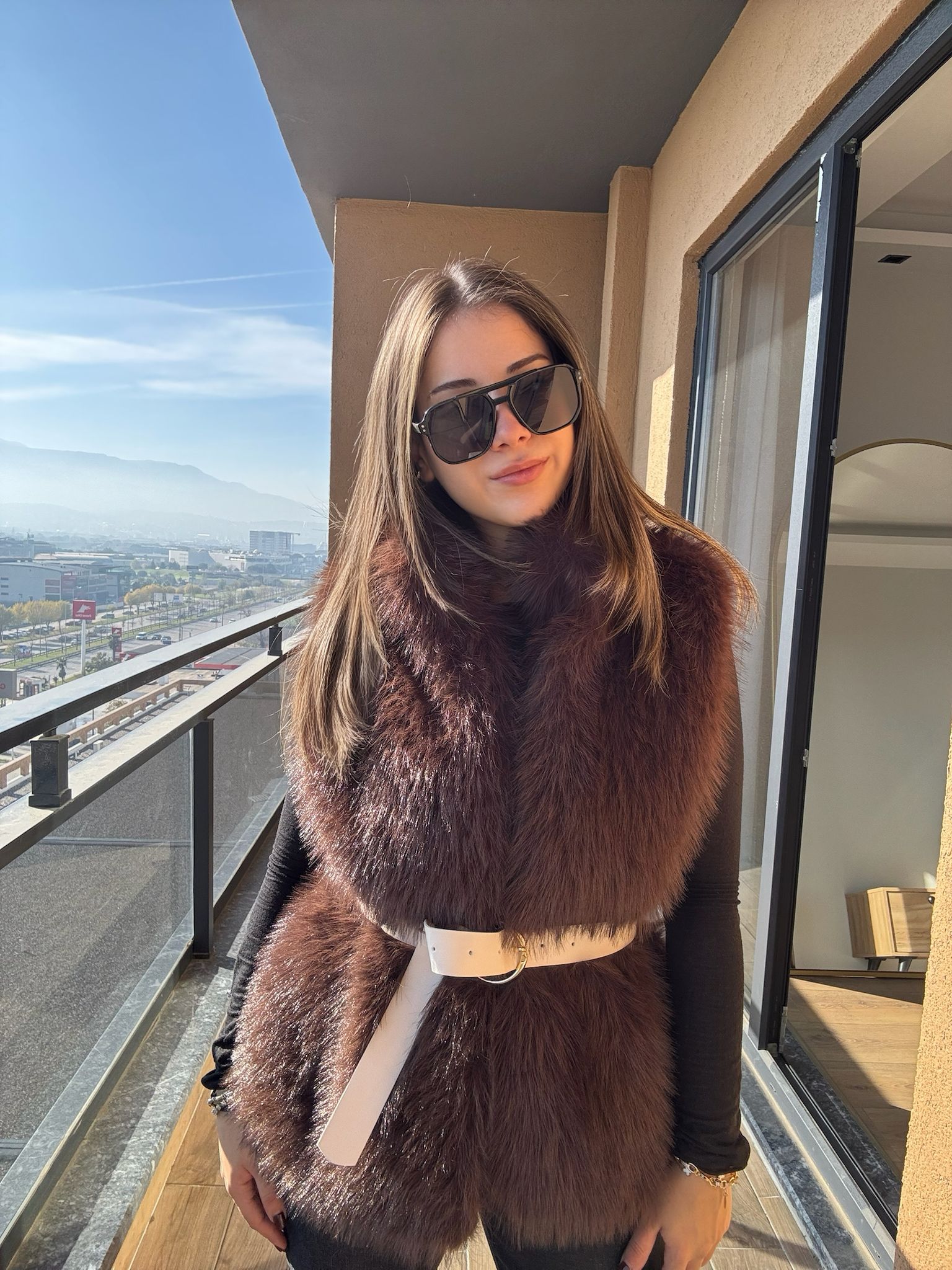 Kemerli Uzun Kürk Yelek - Kahve