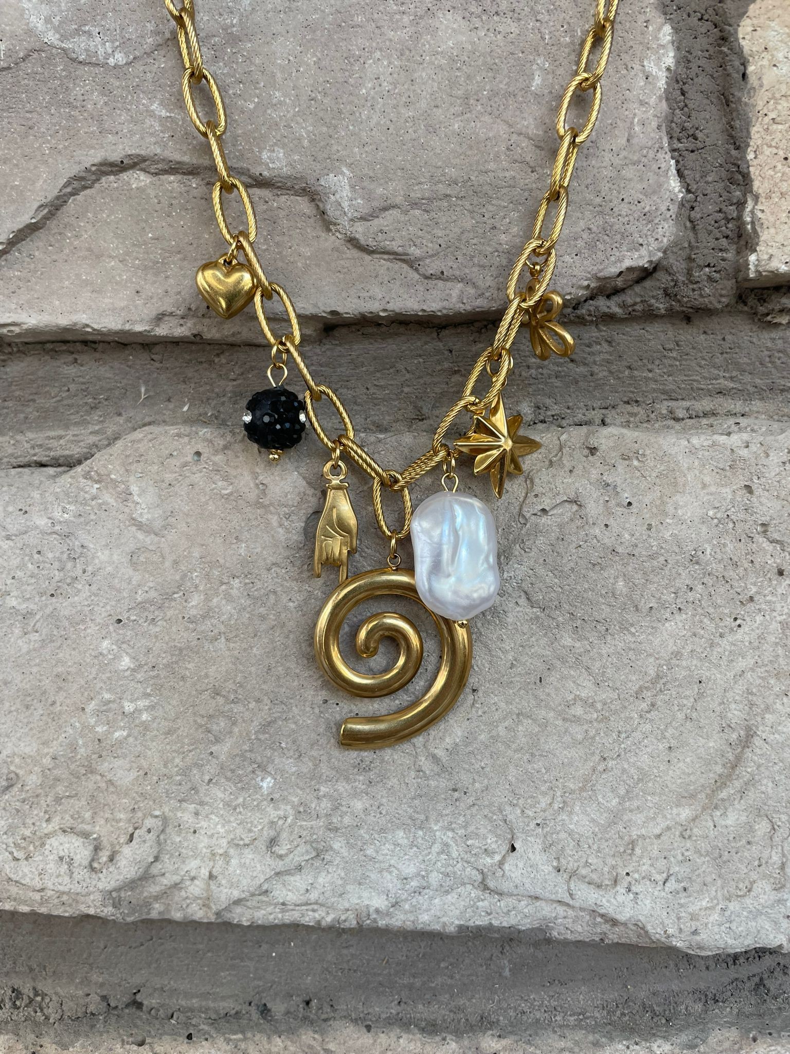 Gold Spiral Charm Kolye 
