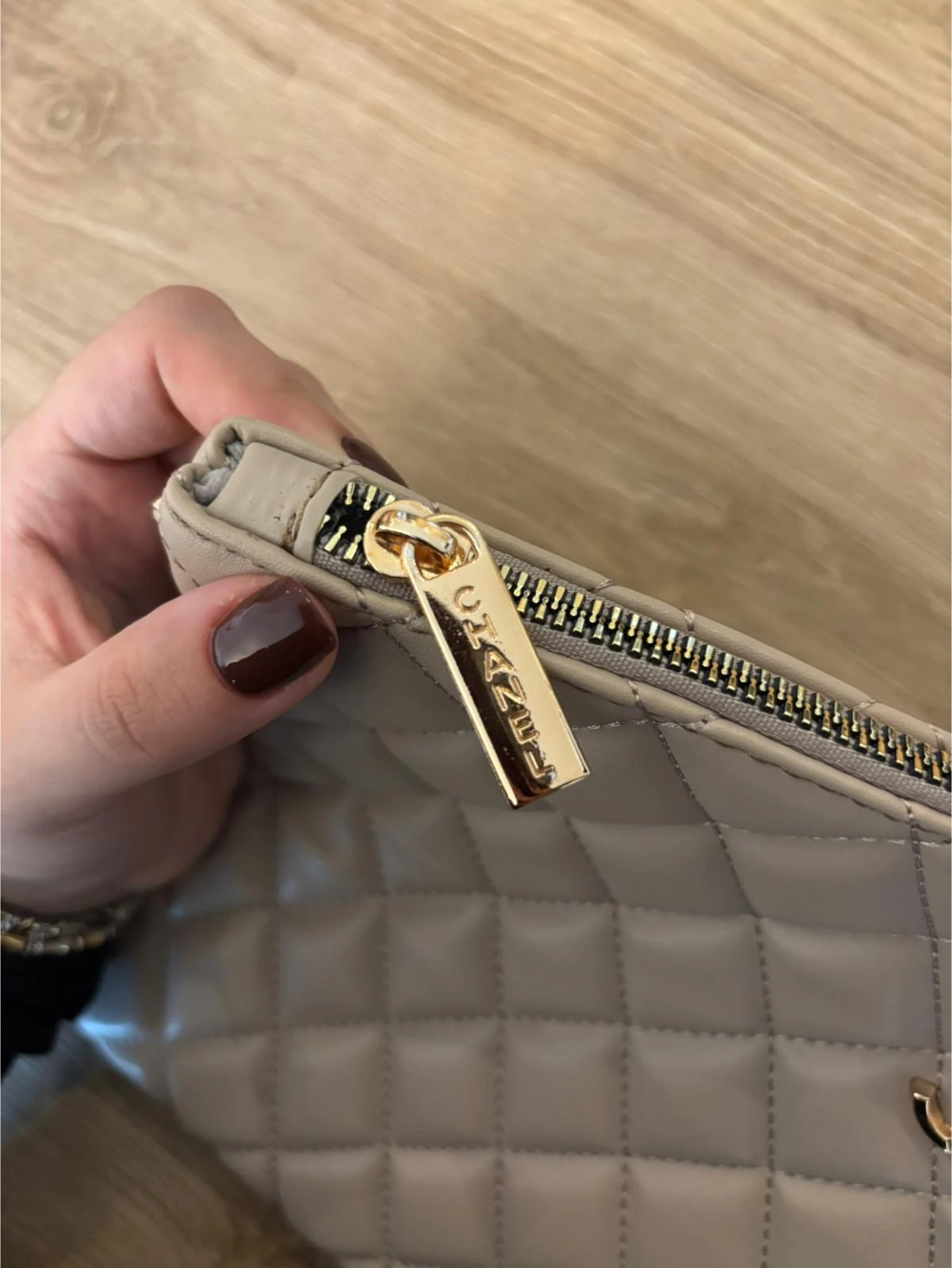 CHNL Zincir Askılı Vizon Clutch Çanta