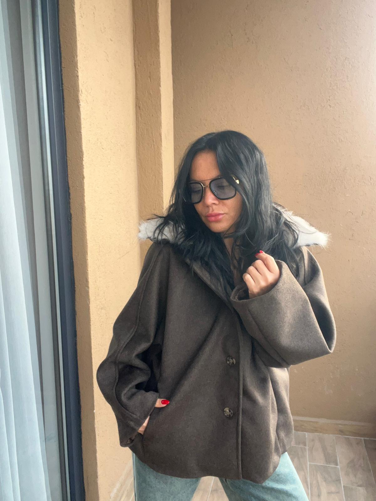 ZR Yakası Kürklü Kaşe Kaban