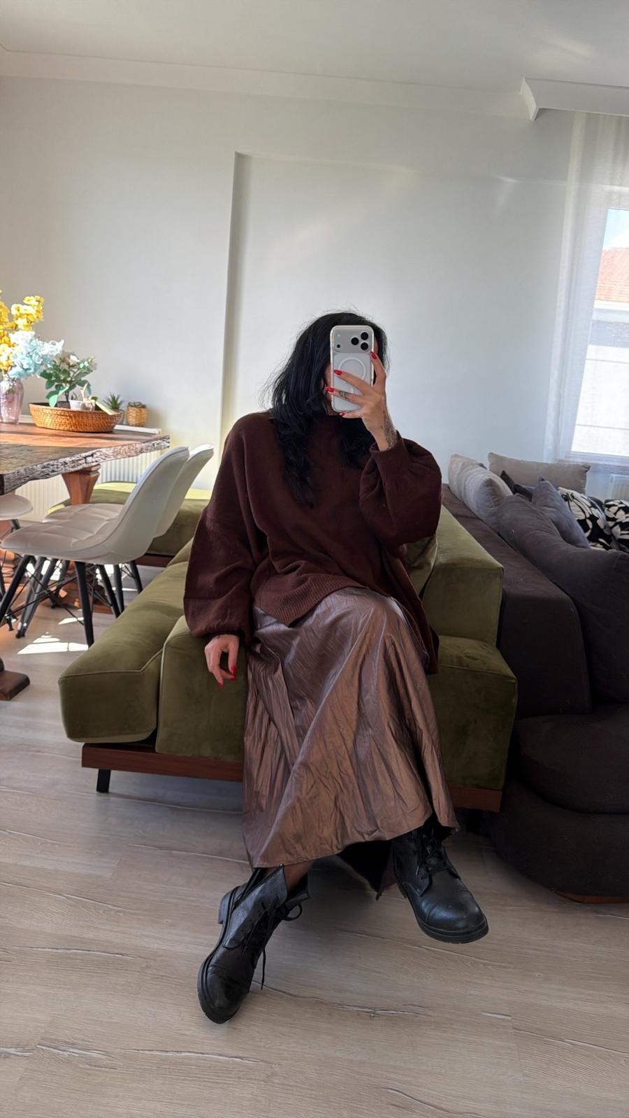 Kahve Parlak Görünümlü Midi Etek