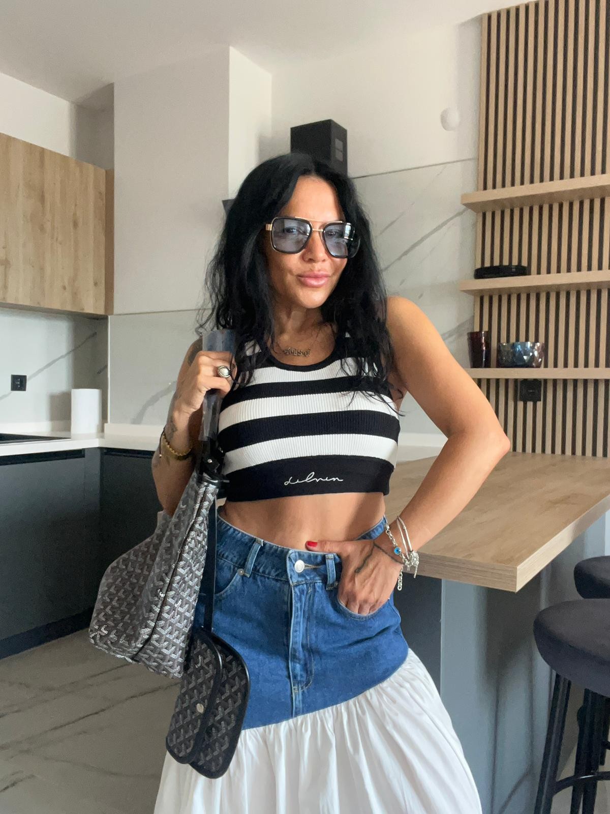 Siyah Çizgili Crop