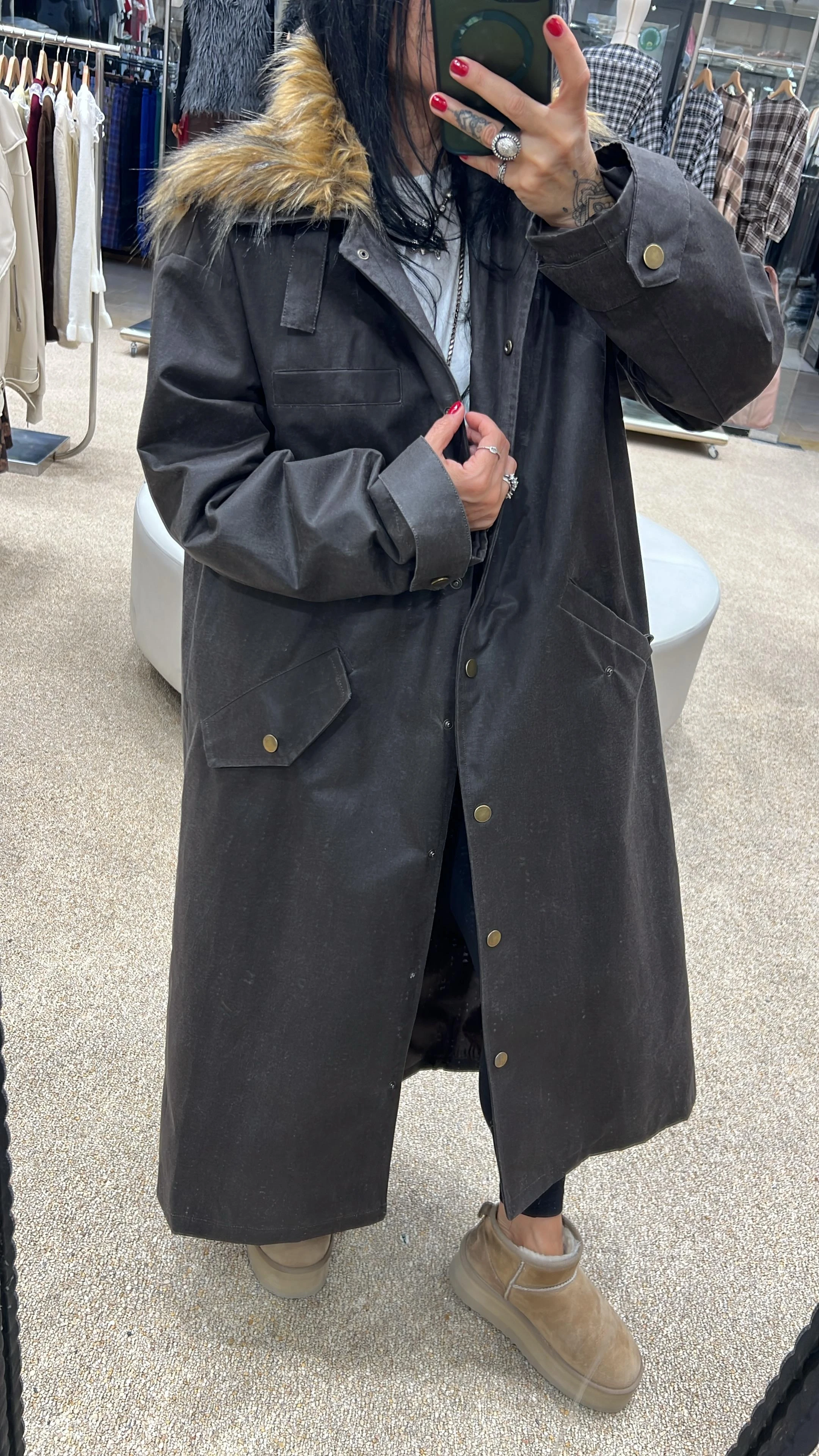 Yağlı Doku Kürk Yaka Eskitme Kahve Uzun Trençkot 