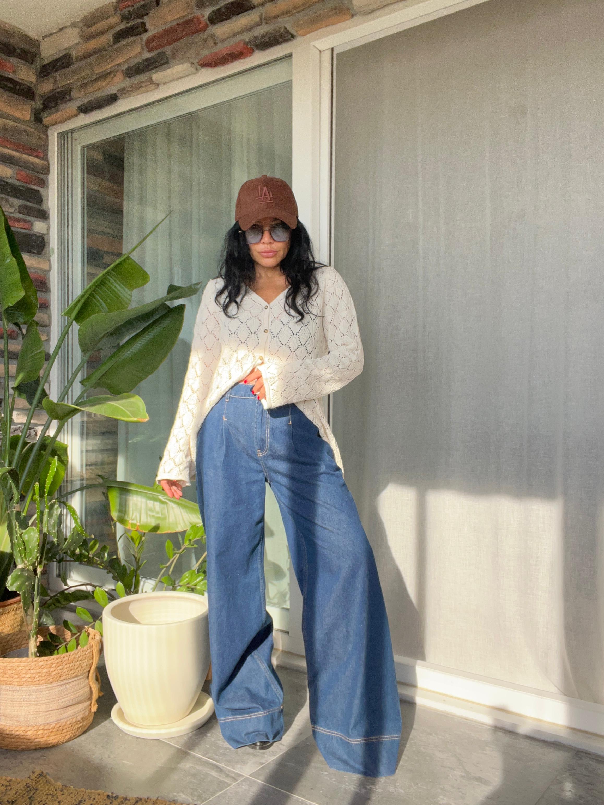 Paçası Geniş Dikimli Pileli Denim Pantolon