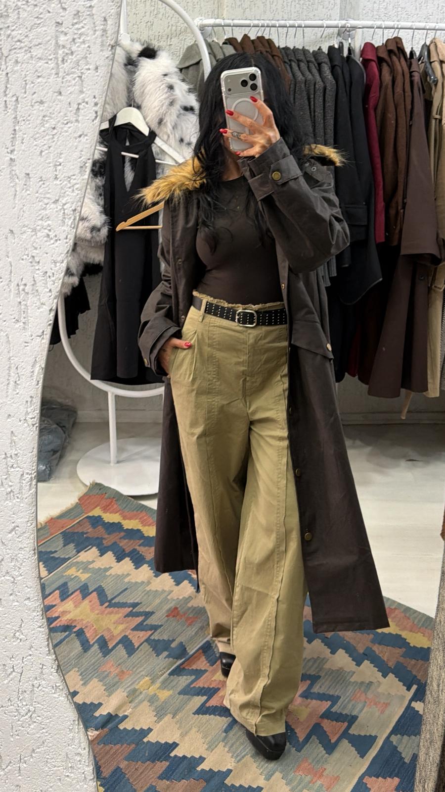 Kemerli Tasarım Bol Paça Pantolon