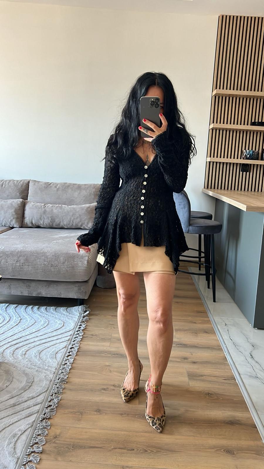 Düğmeli Peplum Dantel Hırka
