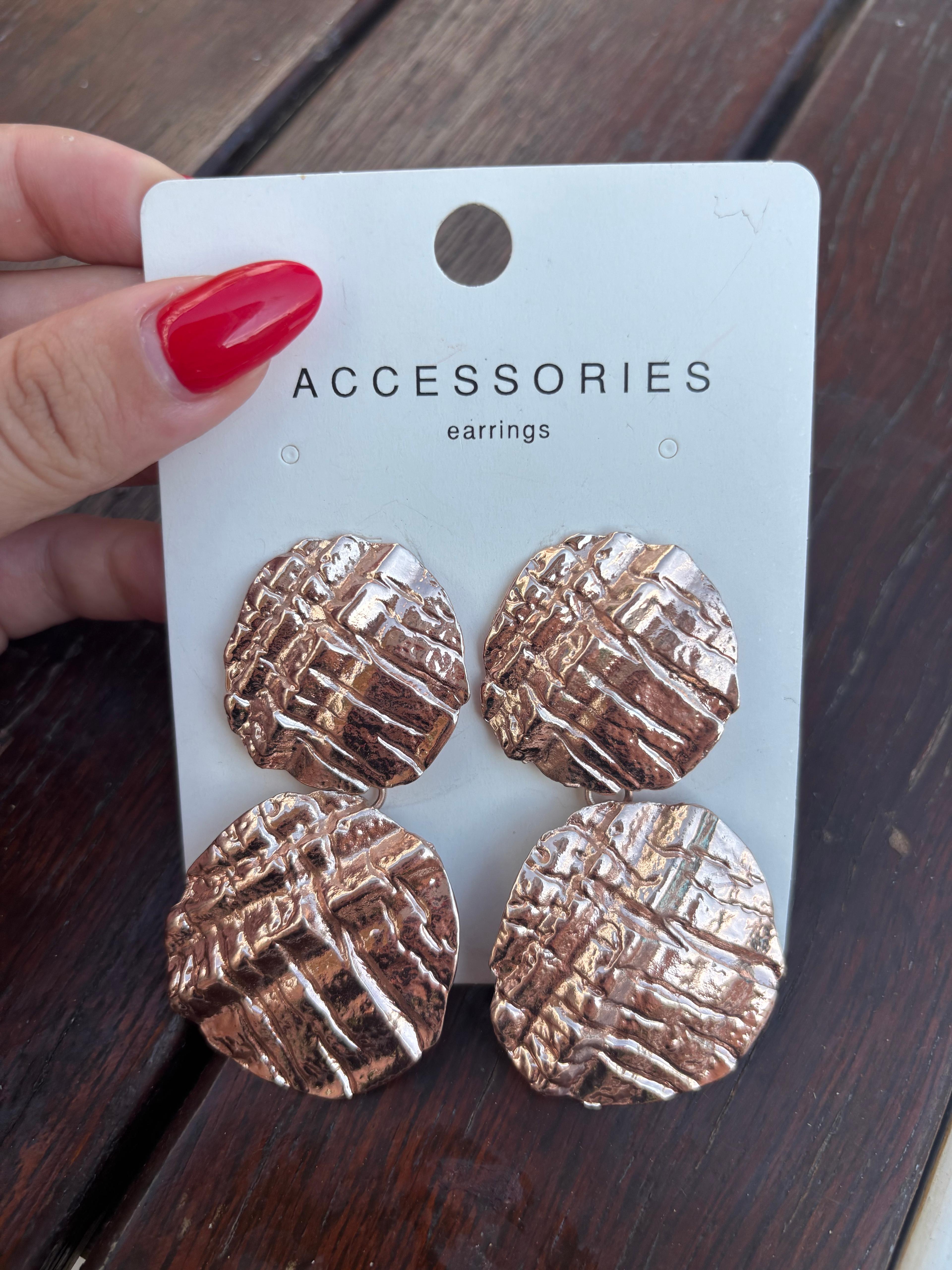 Kabartmalı Metal Küpe