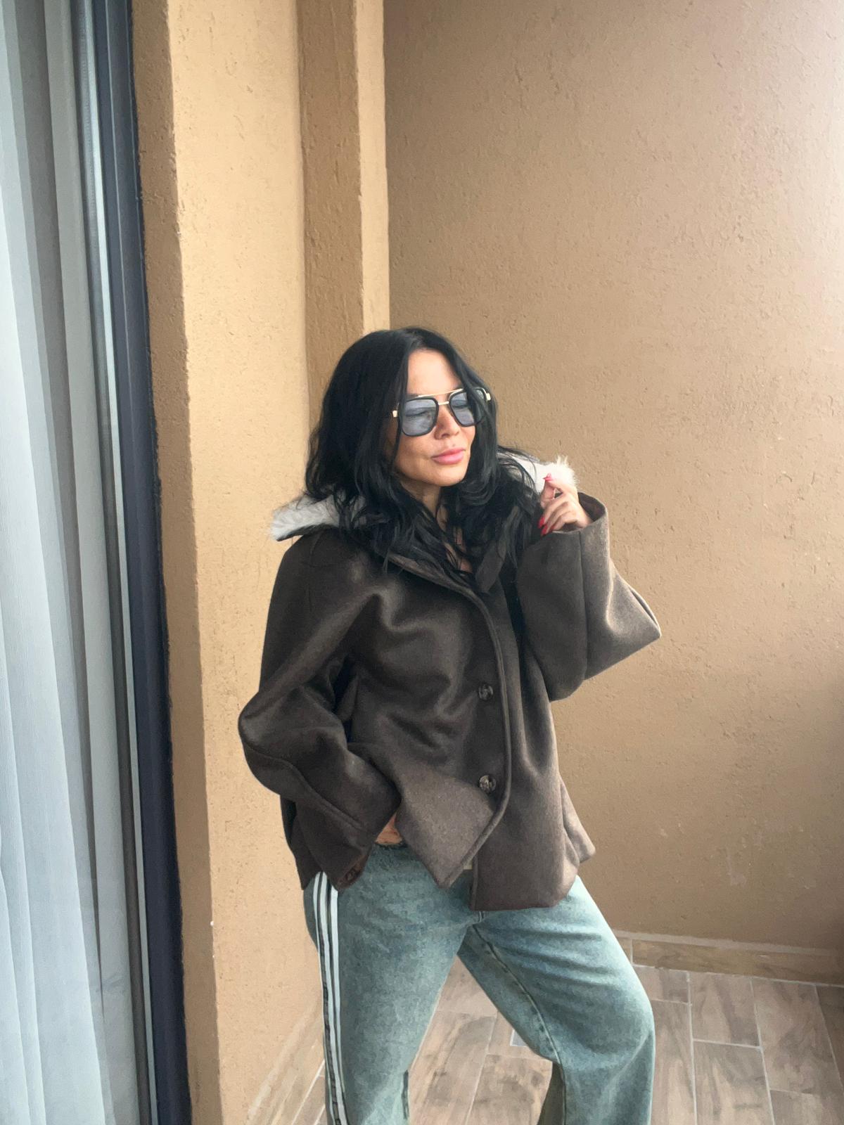 ZR Yakası Kürklü Kaşe Kaban