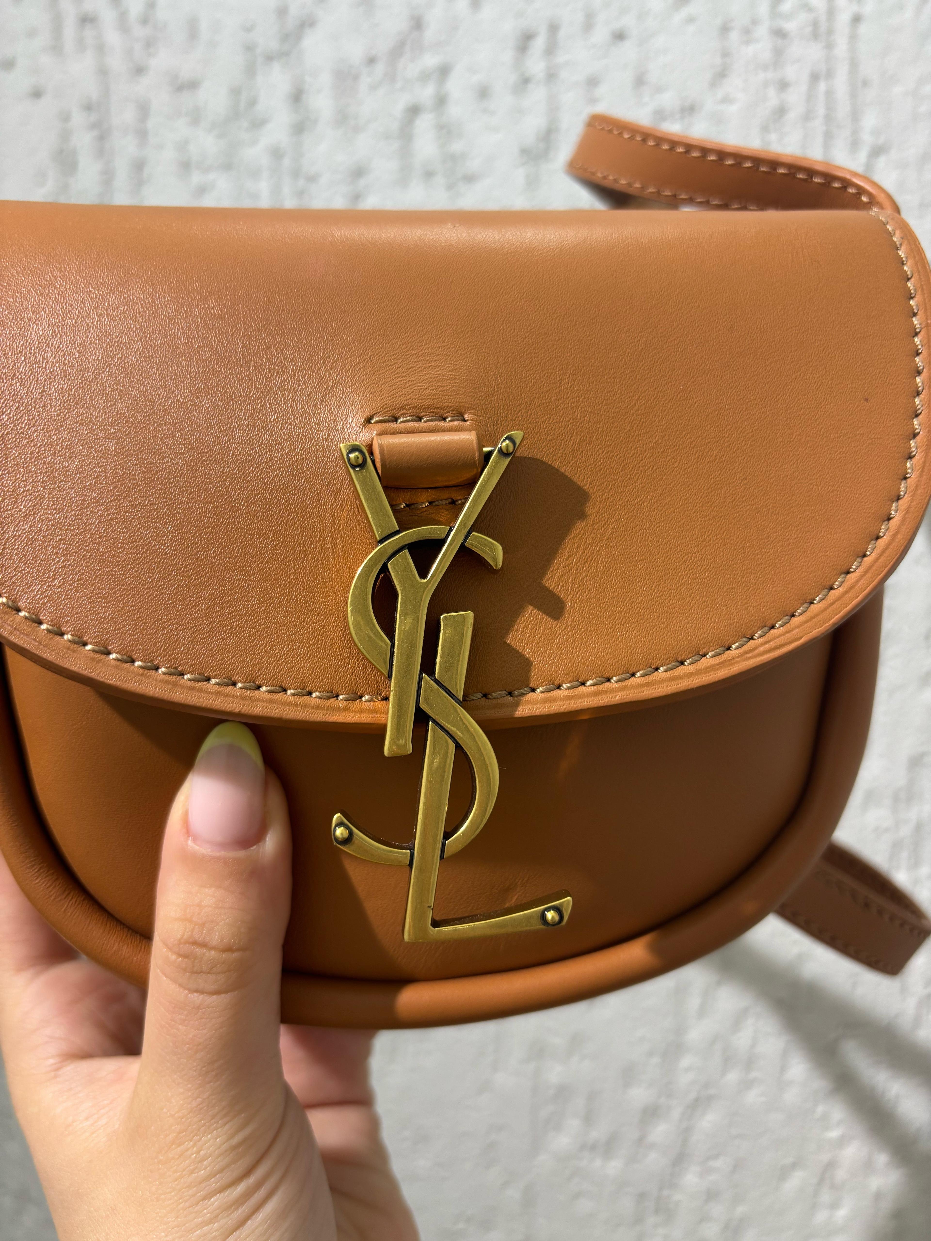 Bronz Logo Detaylı Marka Çanta - Tarçın