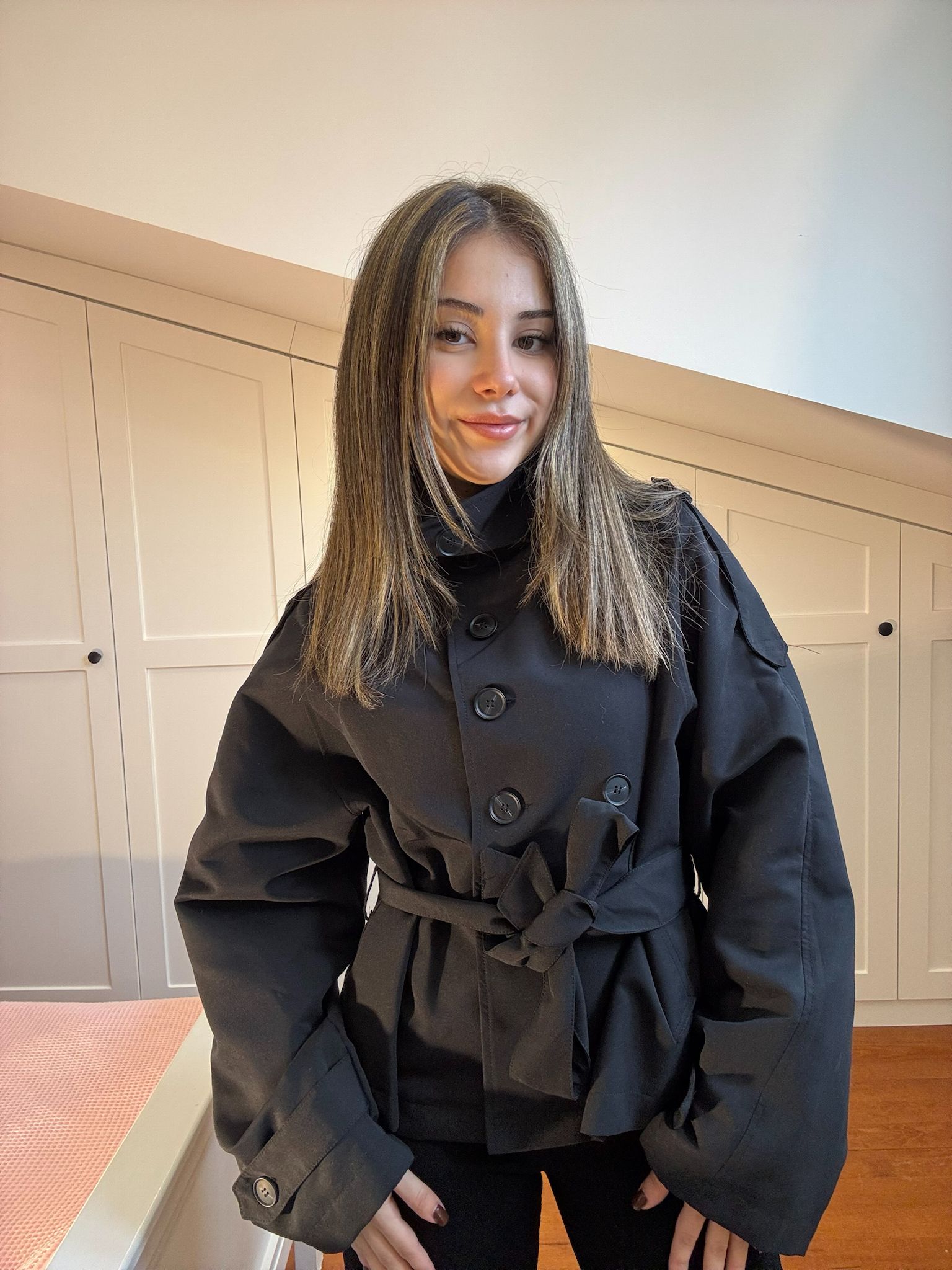 Premium Dik Yaka Kemerli Siyah Trençkot 