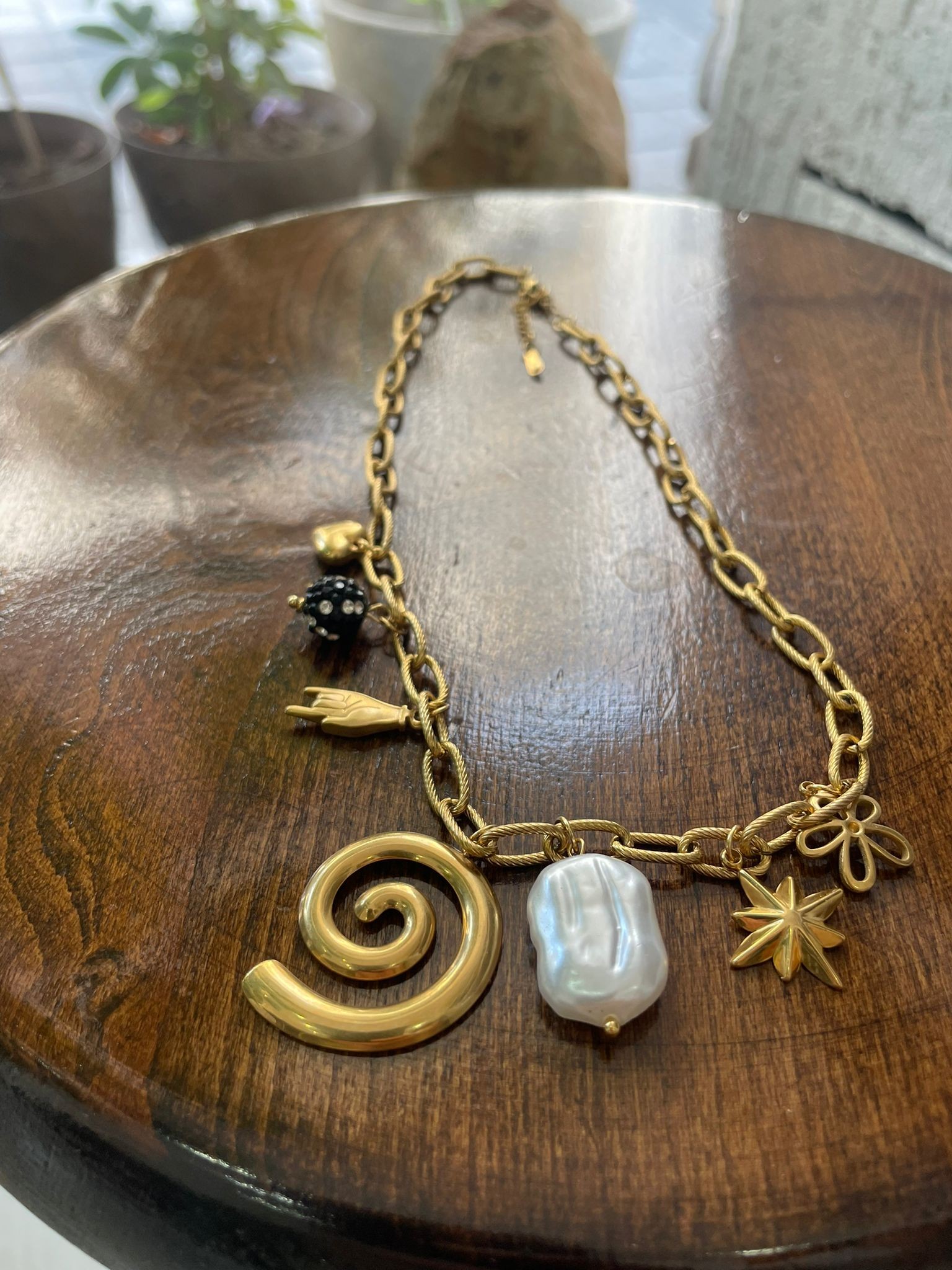 Gold Spiral Charm Kolye 