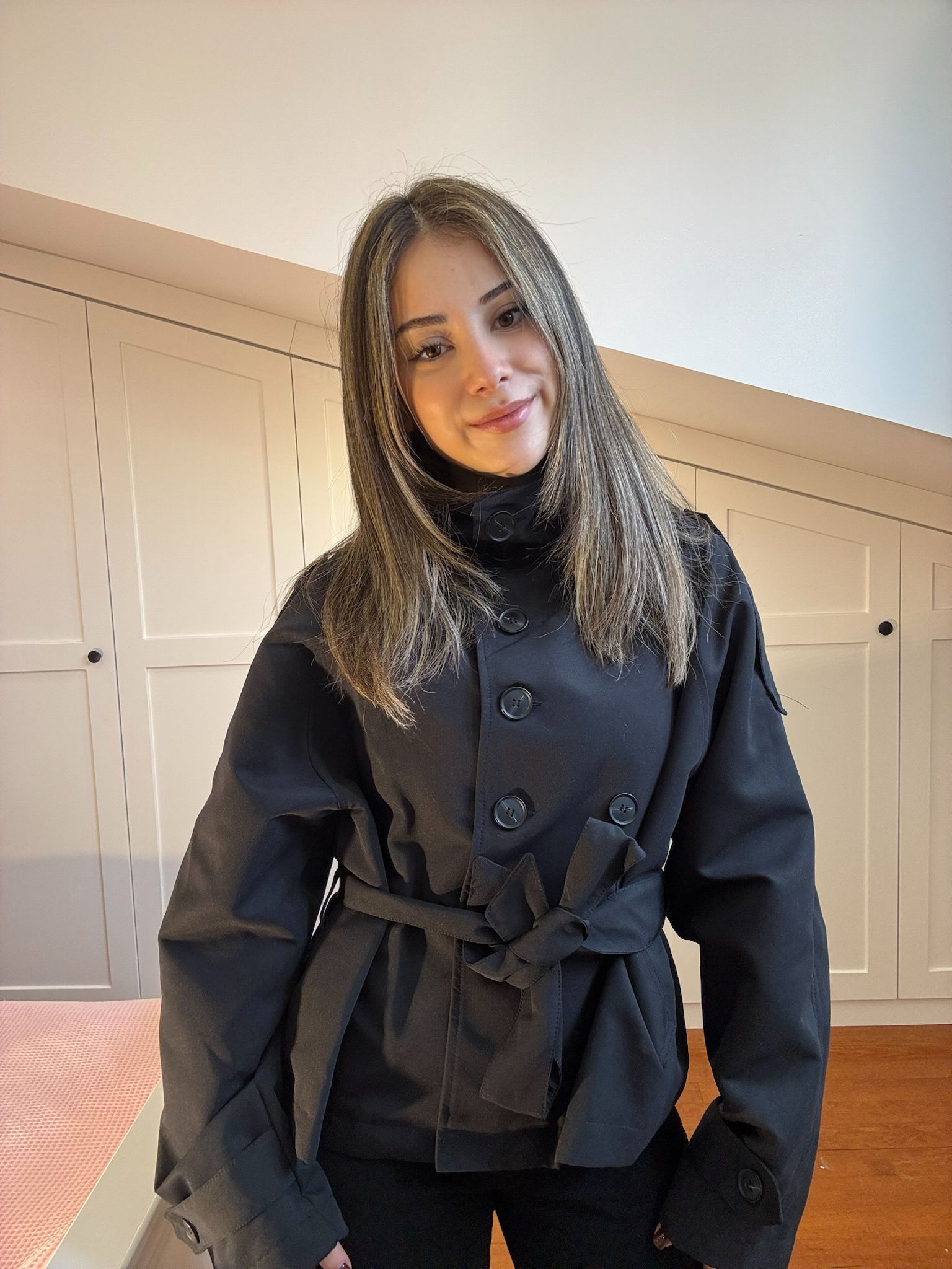 Premium Dik Yaka Kemerli Siyah Trençkot 