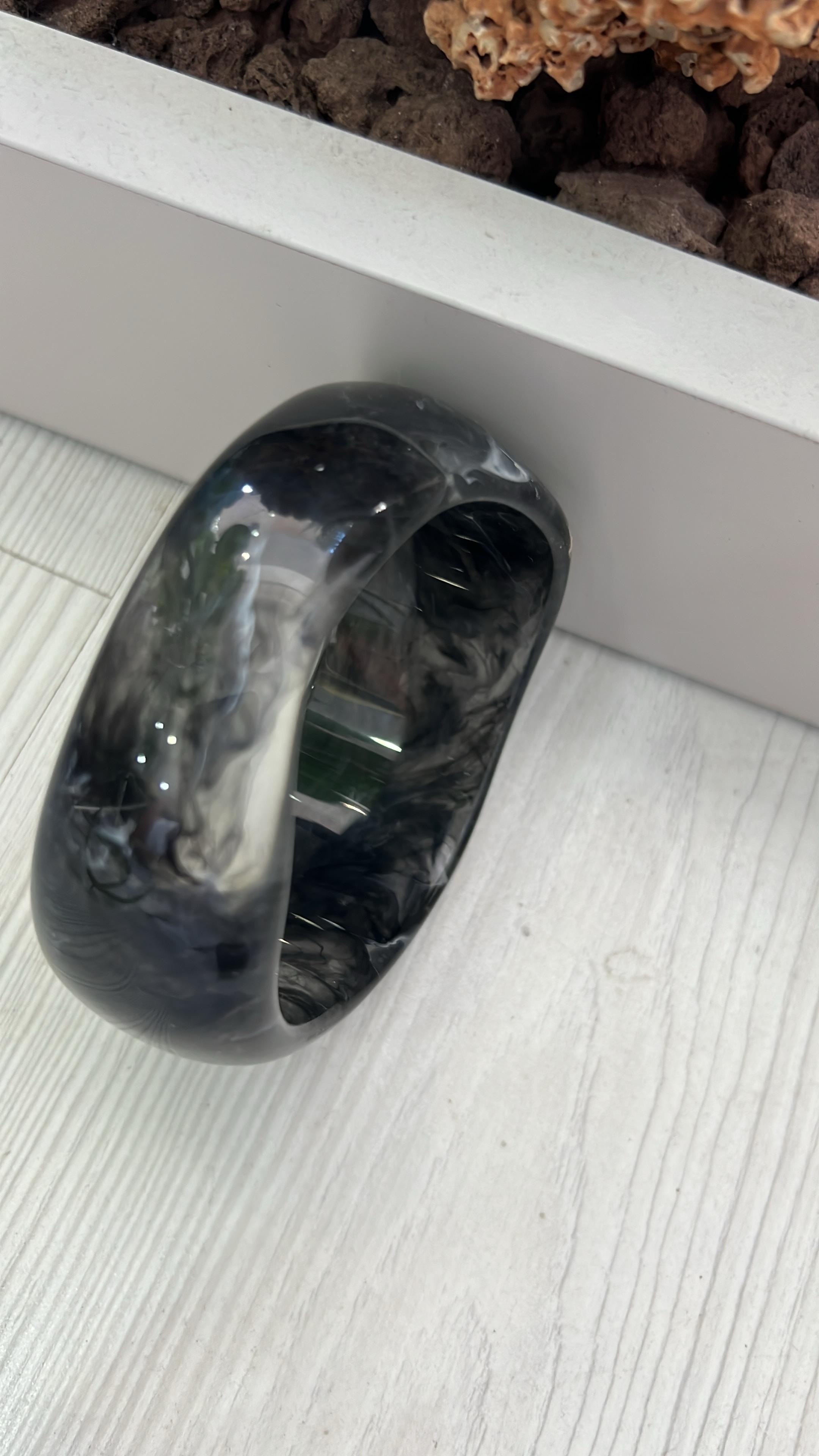 Asimetrik Oval Siyah Bileklik
