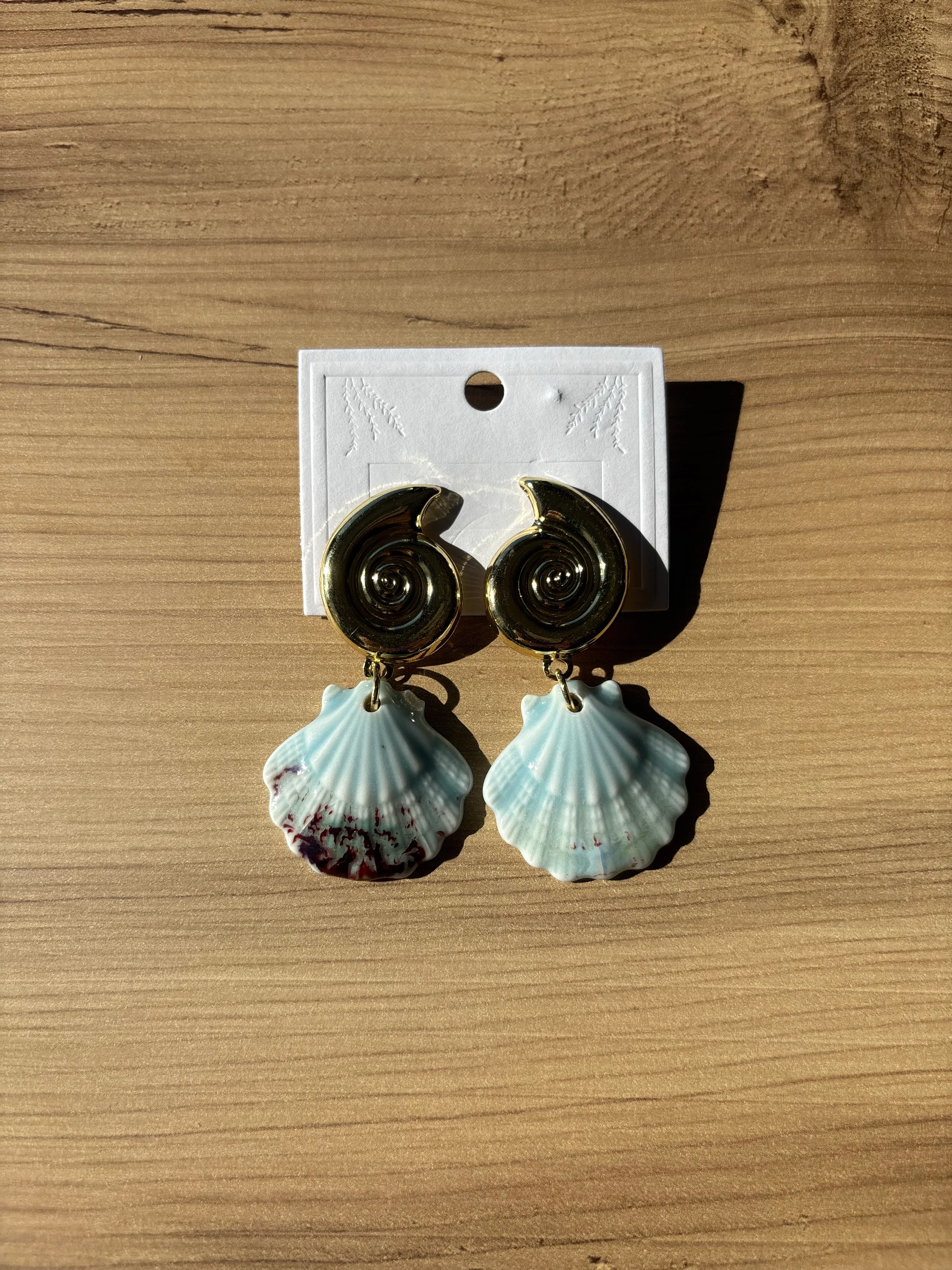 Sarmal Mavi Kabuk Küpe