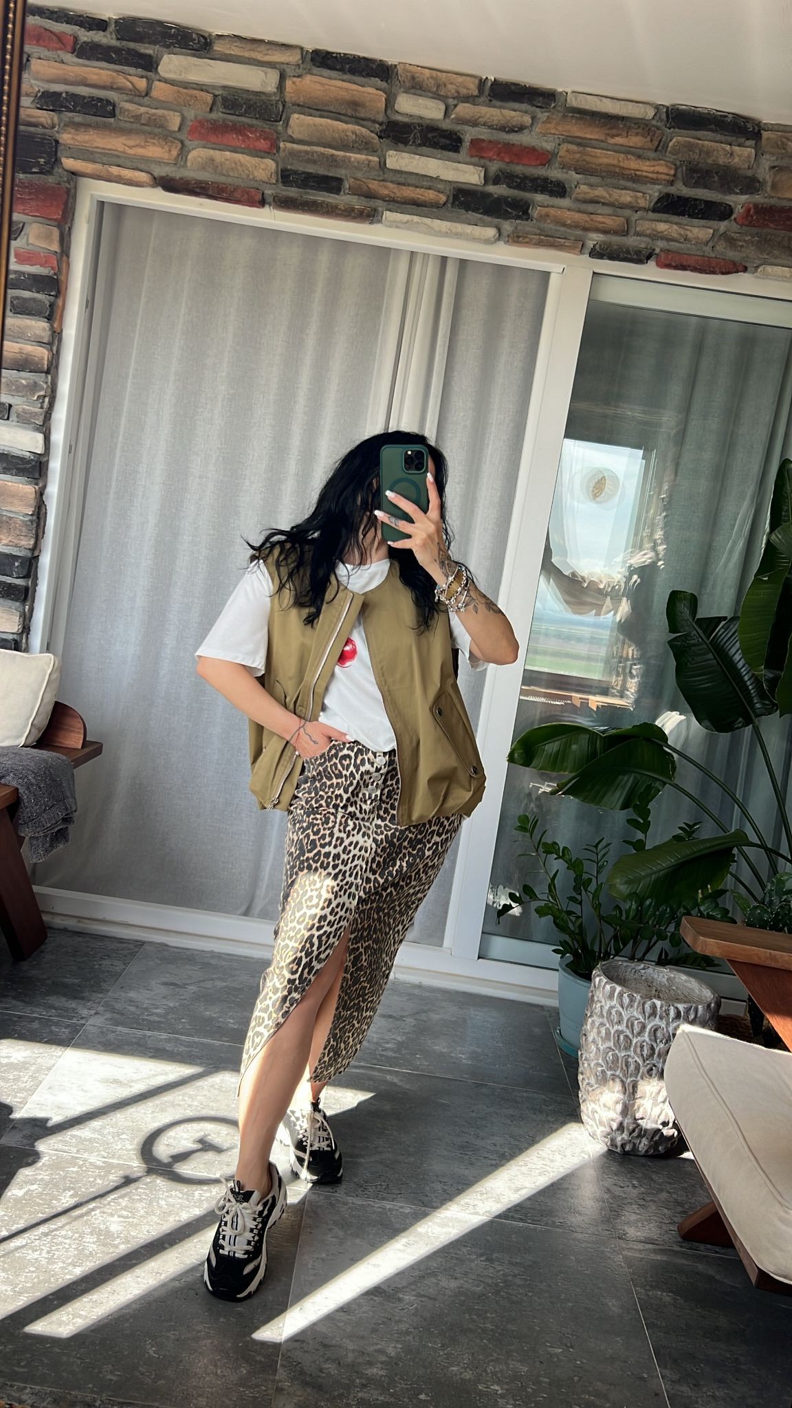 Önü Yırtmaçlı Leopar Denim Etek