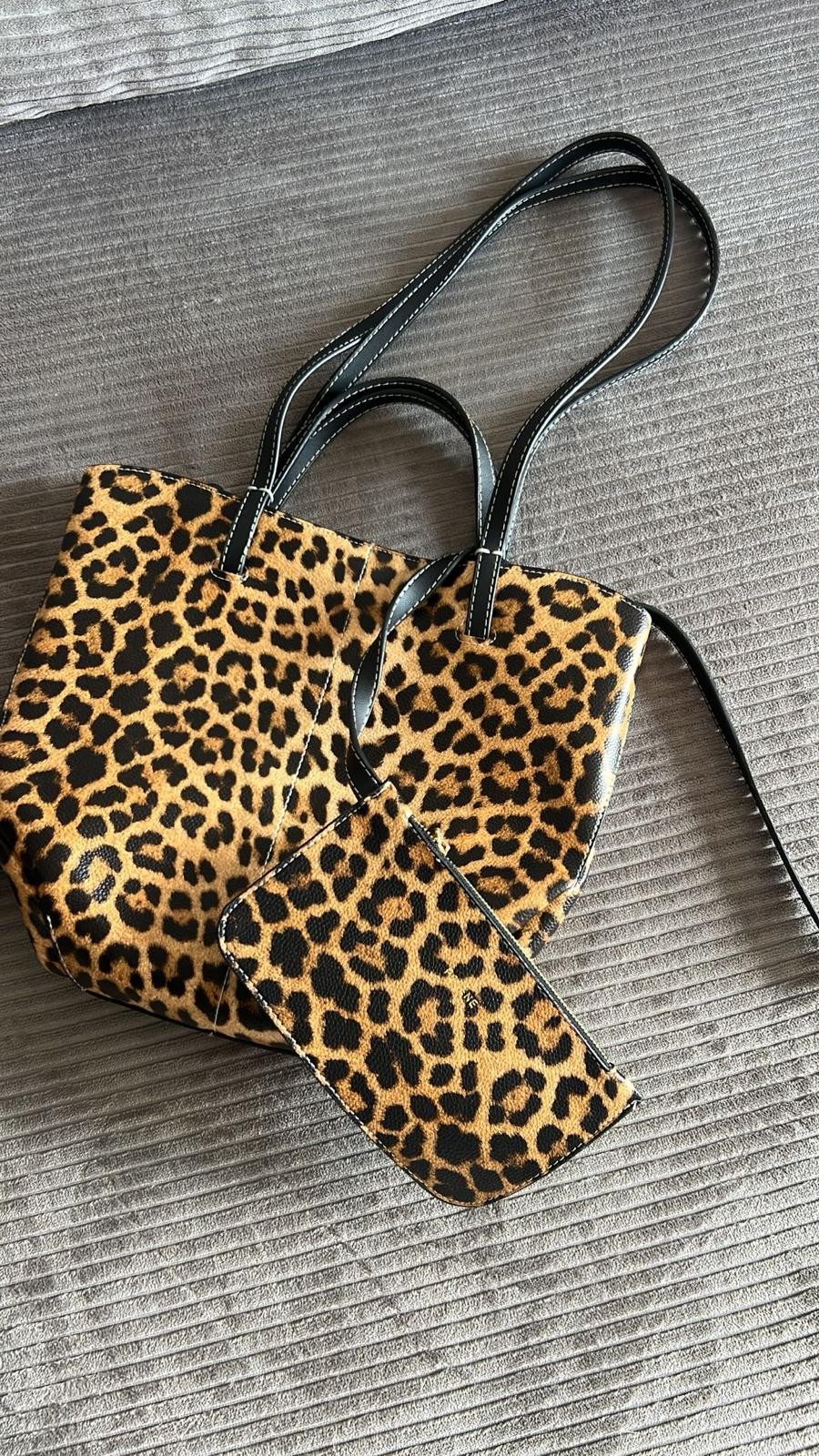 Orta Boy Leopar Marka Model Çanta 