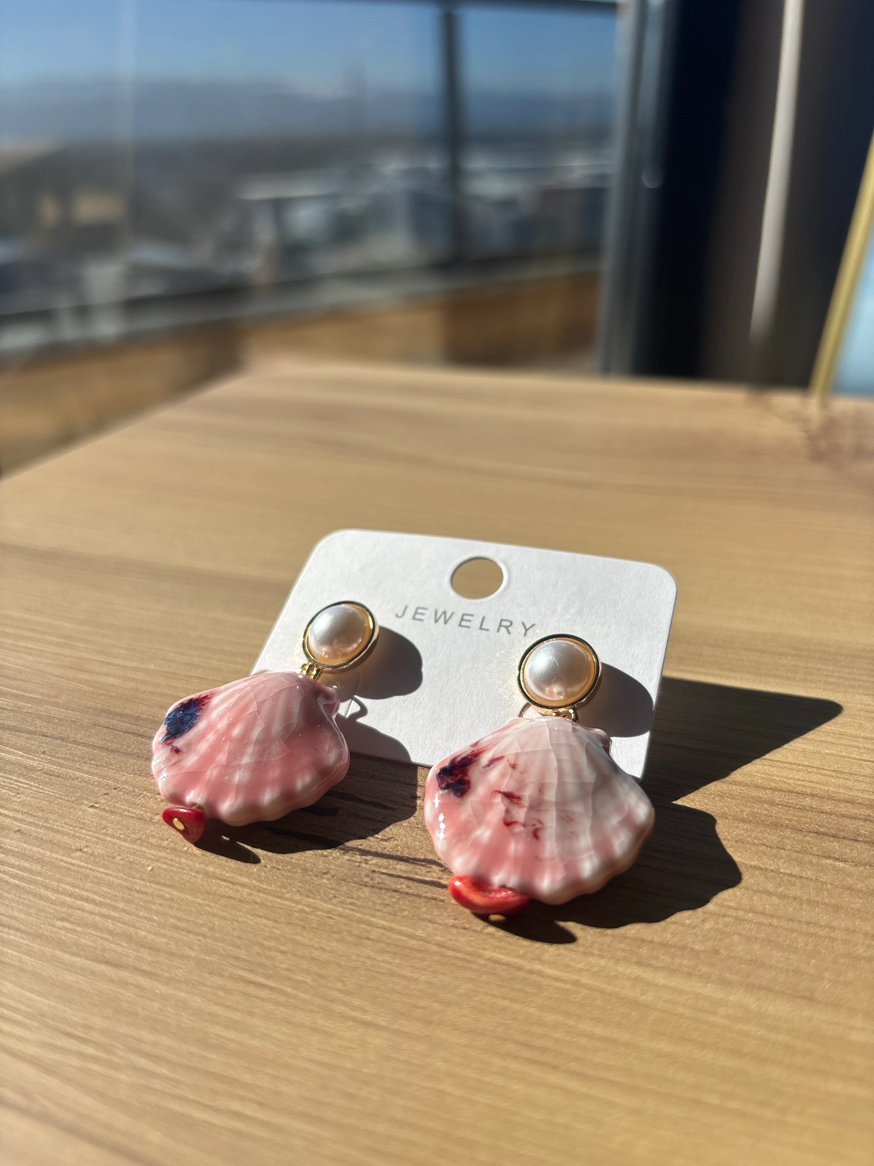 İnci Tokalı Deniz Kabuğu Küpe